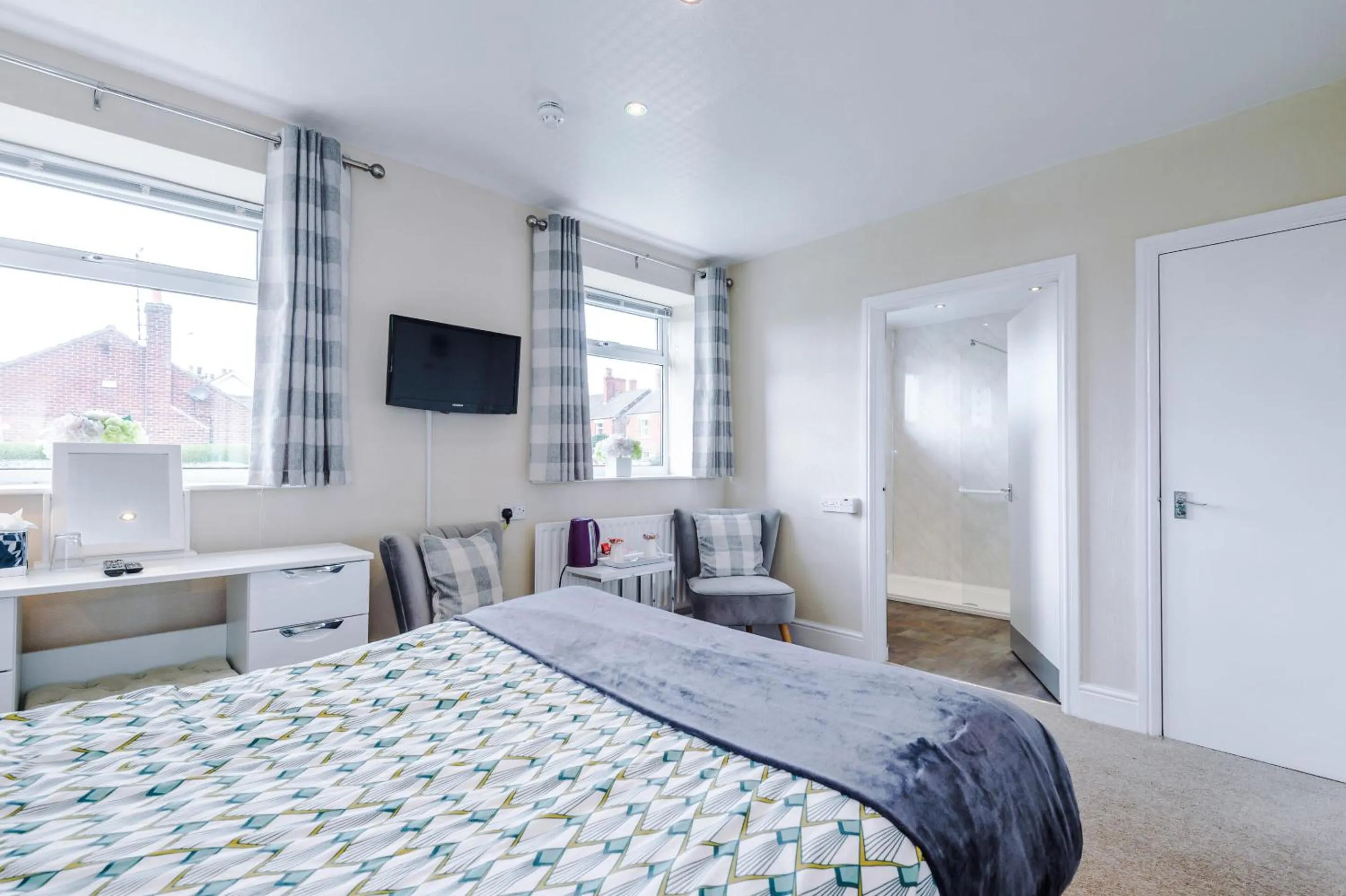 Bedroom, Bed in Holcombe Guest House