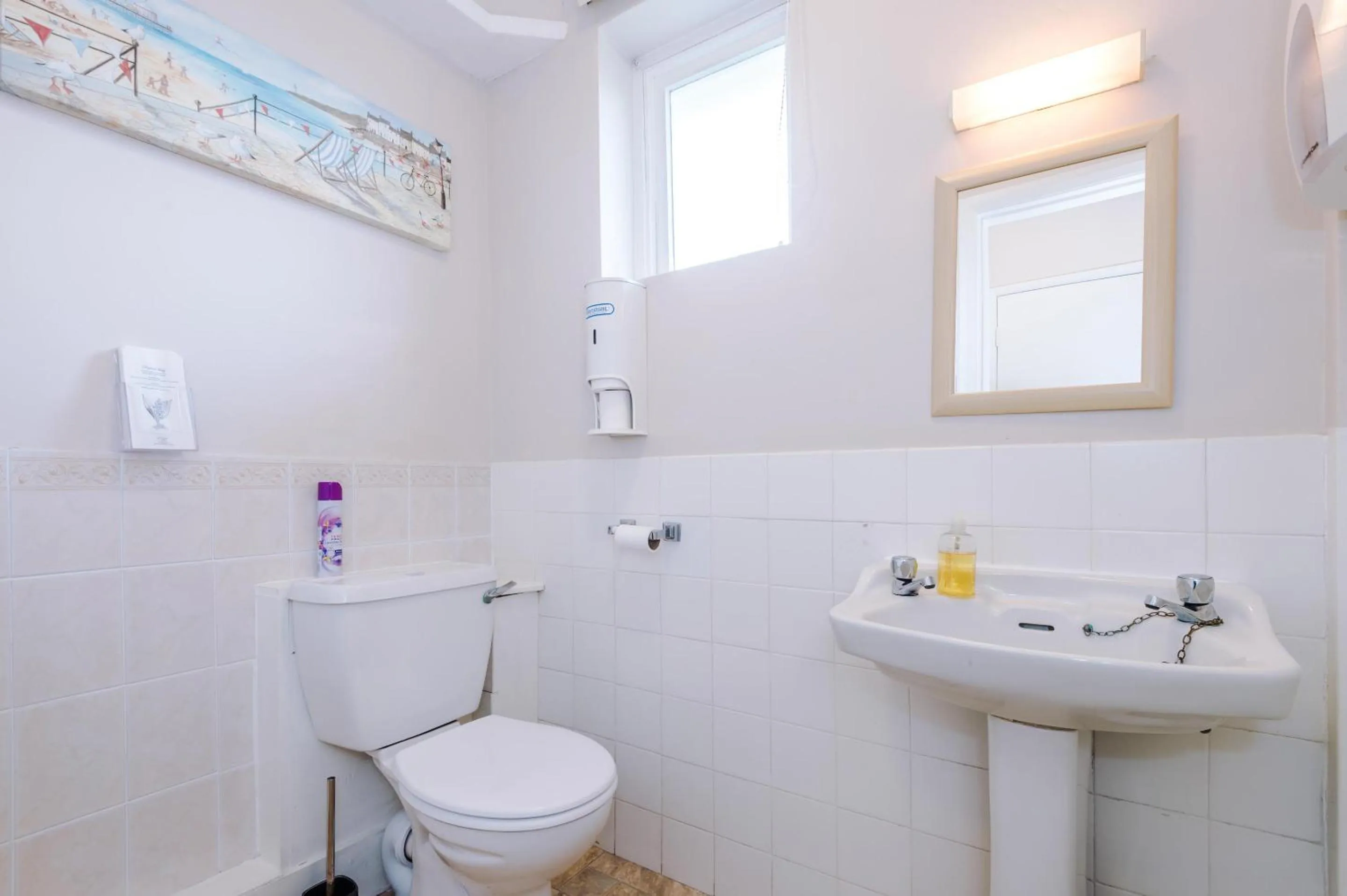 Bathroom in Holcombe Guest House