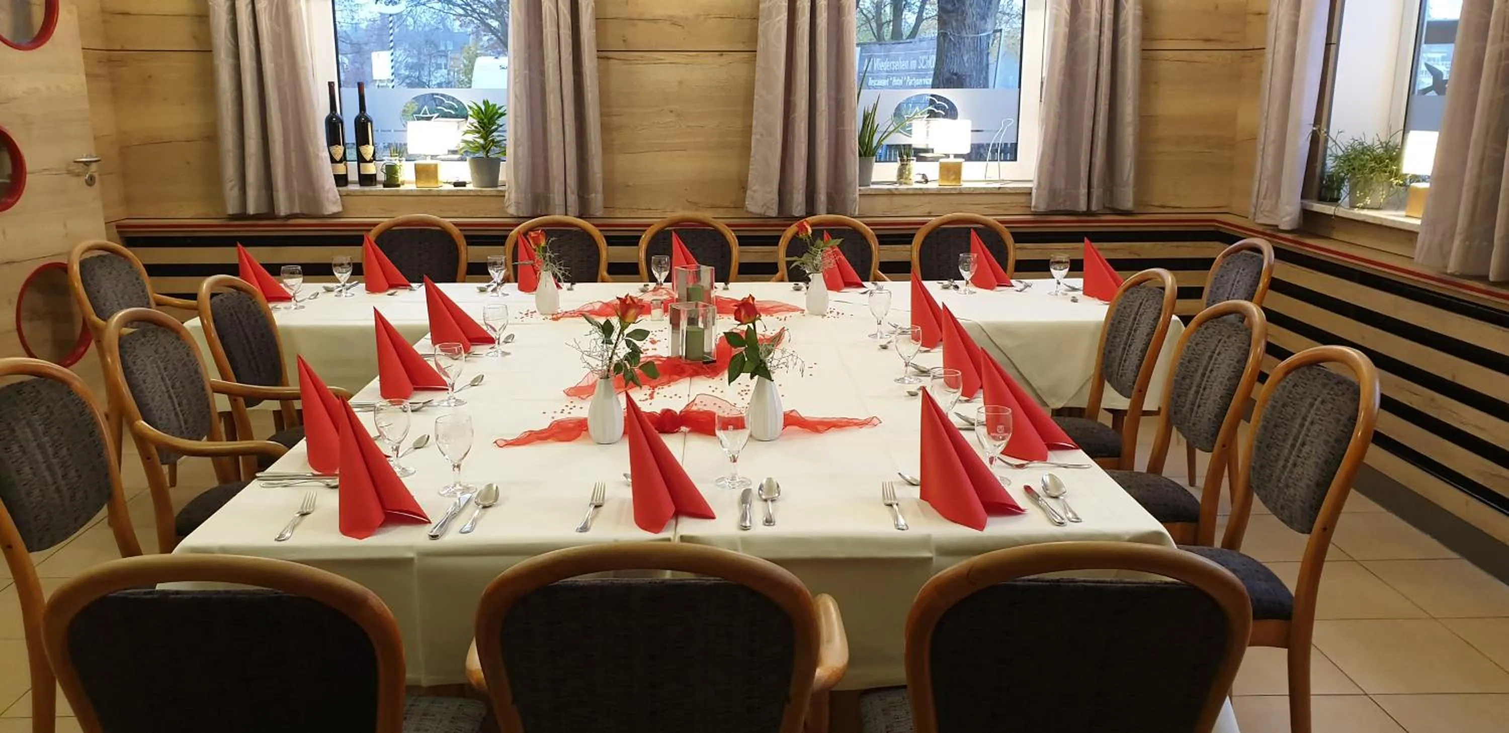 Restaurant/places to eat in Schollers Restaurant & Hotel