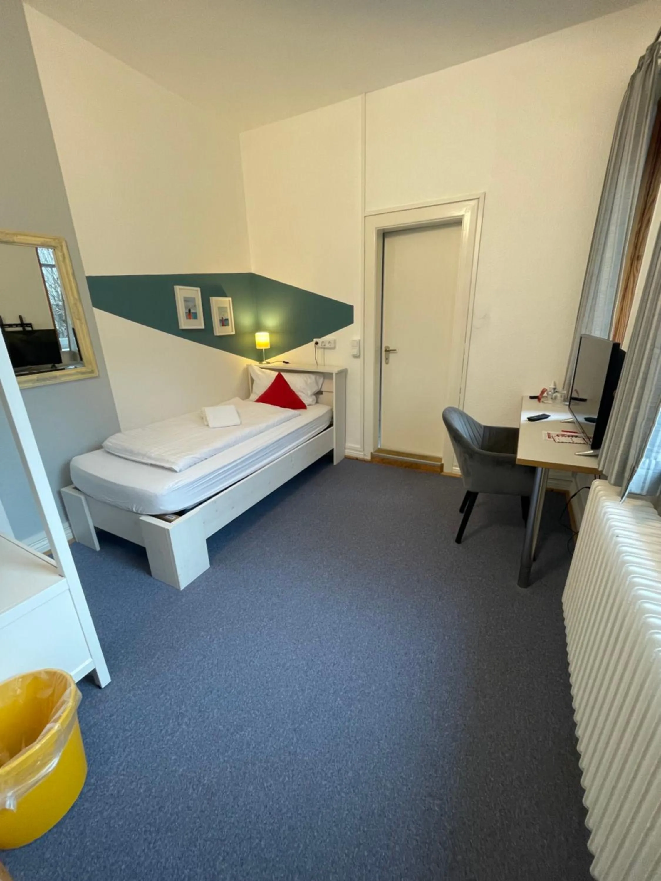 Photo of the whole room, Bed in Schollers Restaurant & Hotel