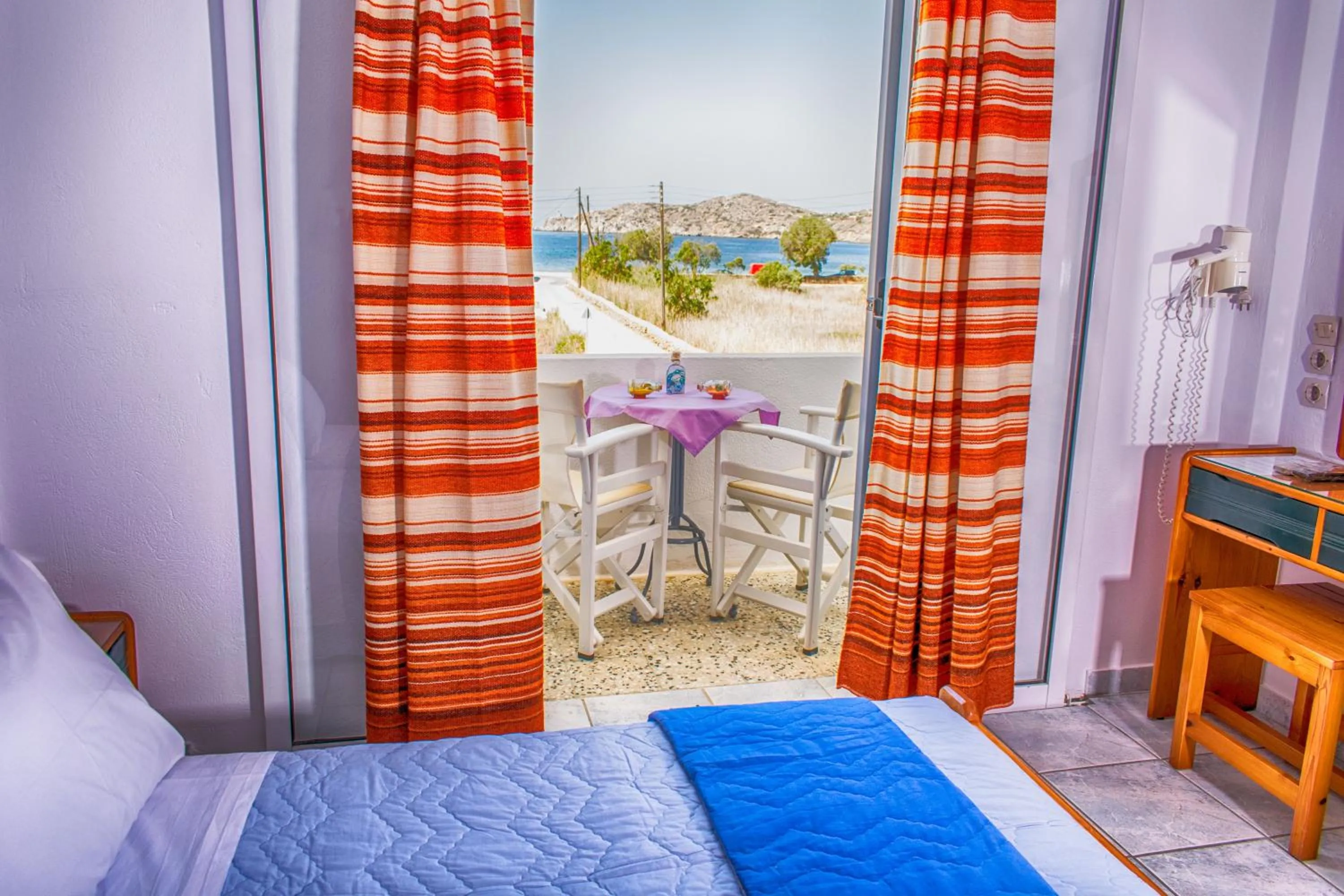 Sea view, Bed in Hotel Helena