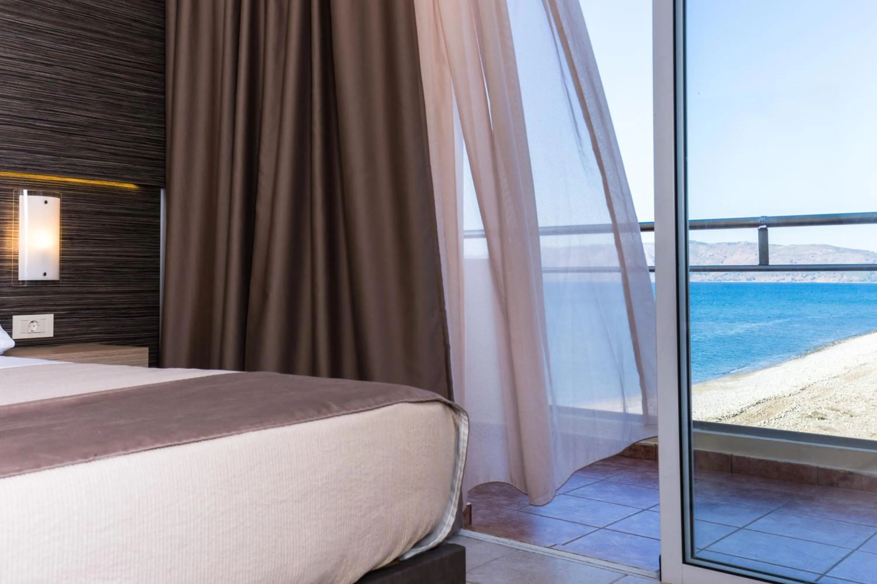 Bed in Sunny Bay Hotel