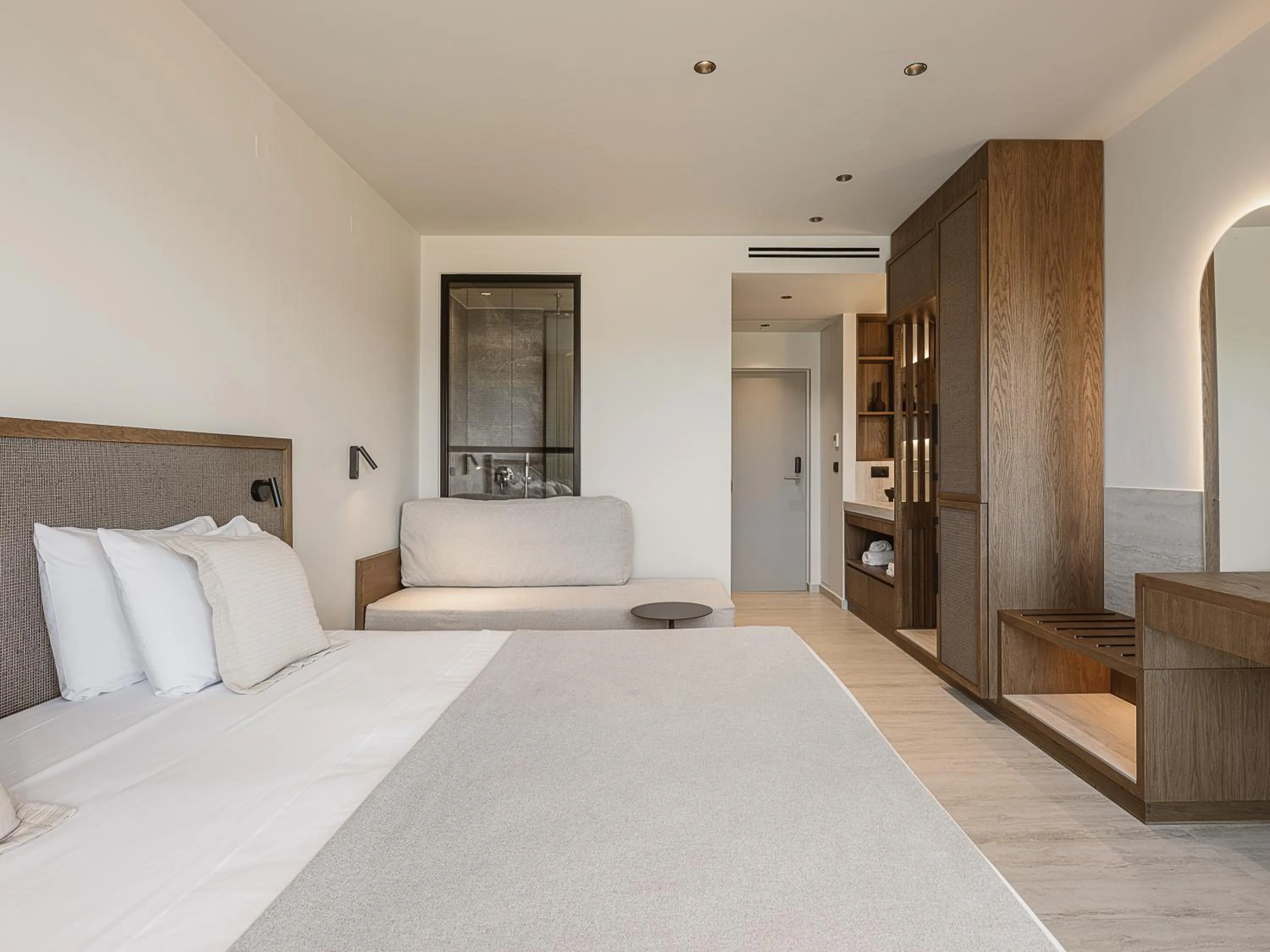 Photo of the whole room, Bed in Sunny Bay Hotel