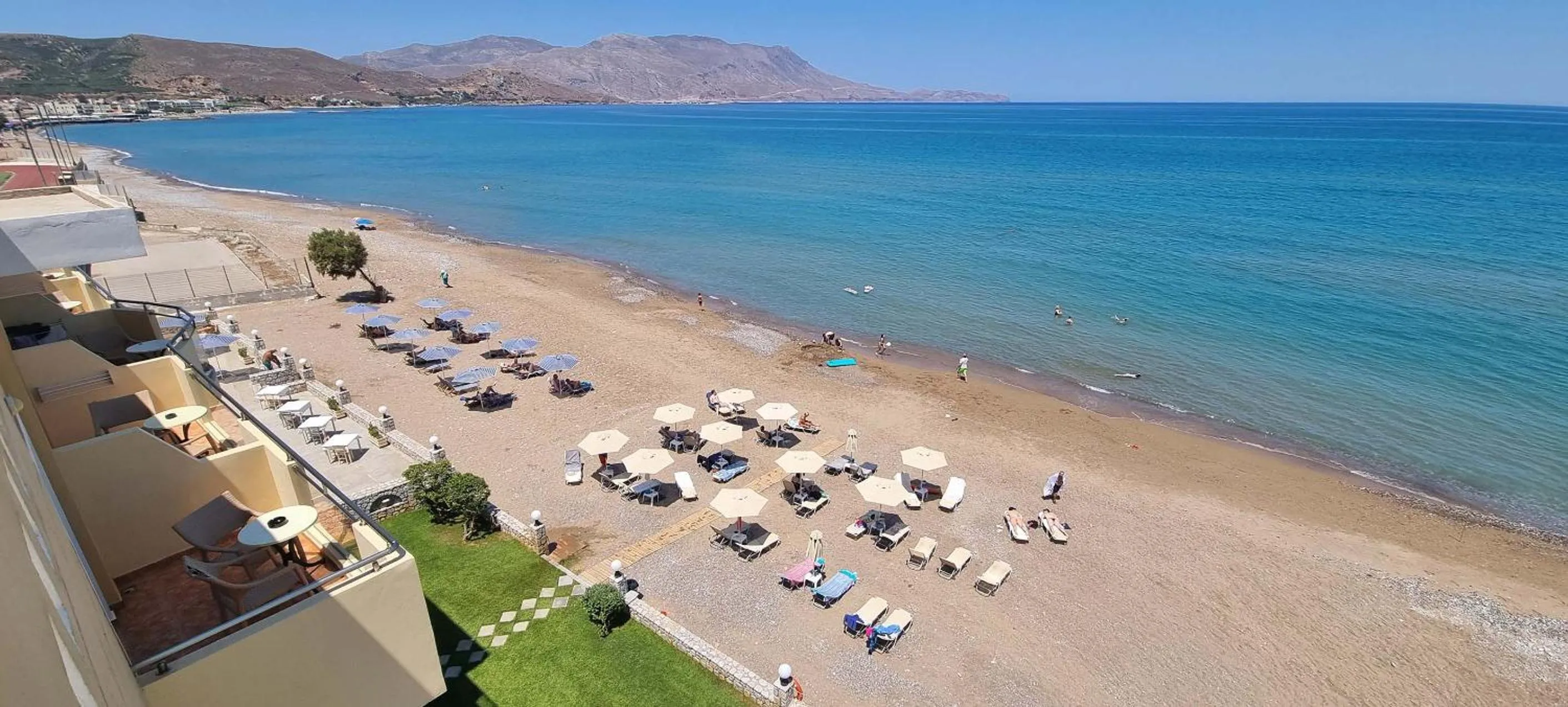 Beach in Sunny Bay Hotel