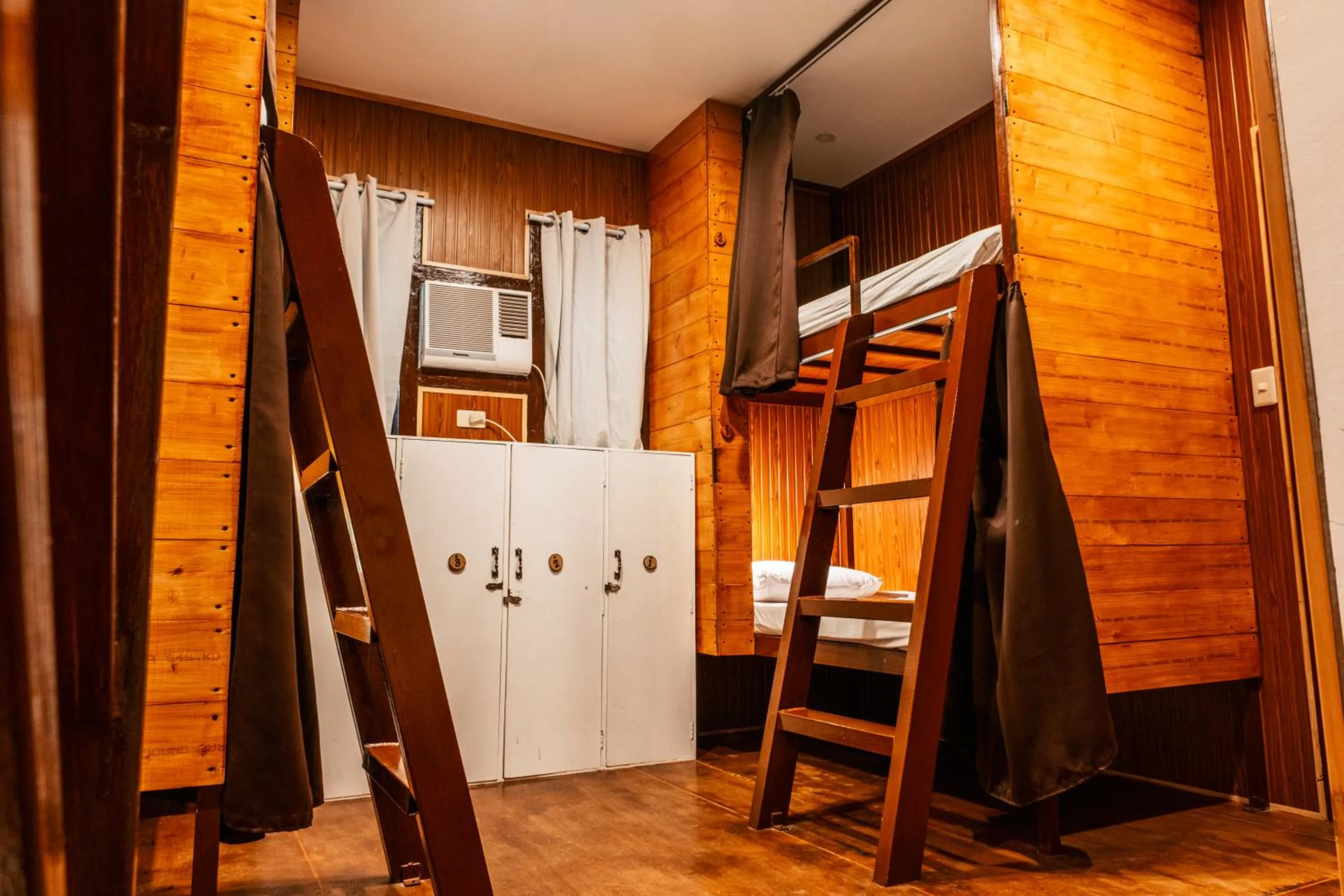 Bed in Frendz Hostel Boracay