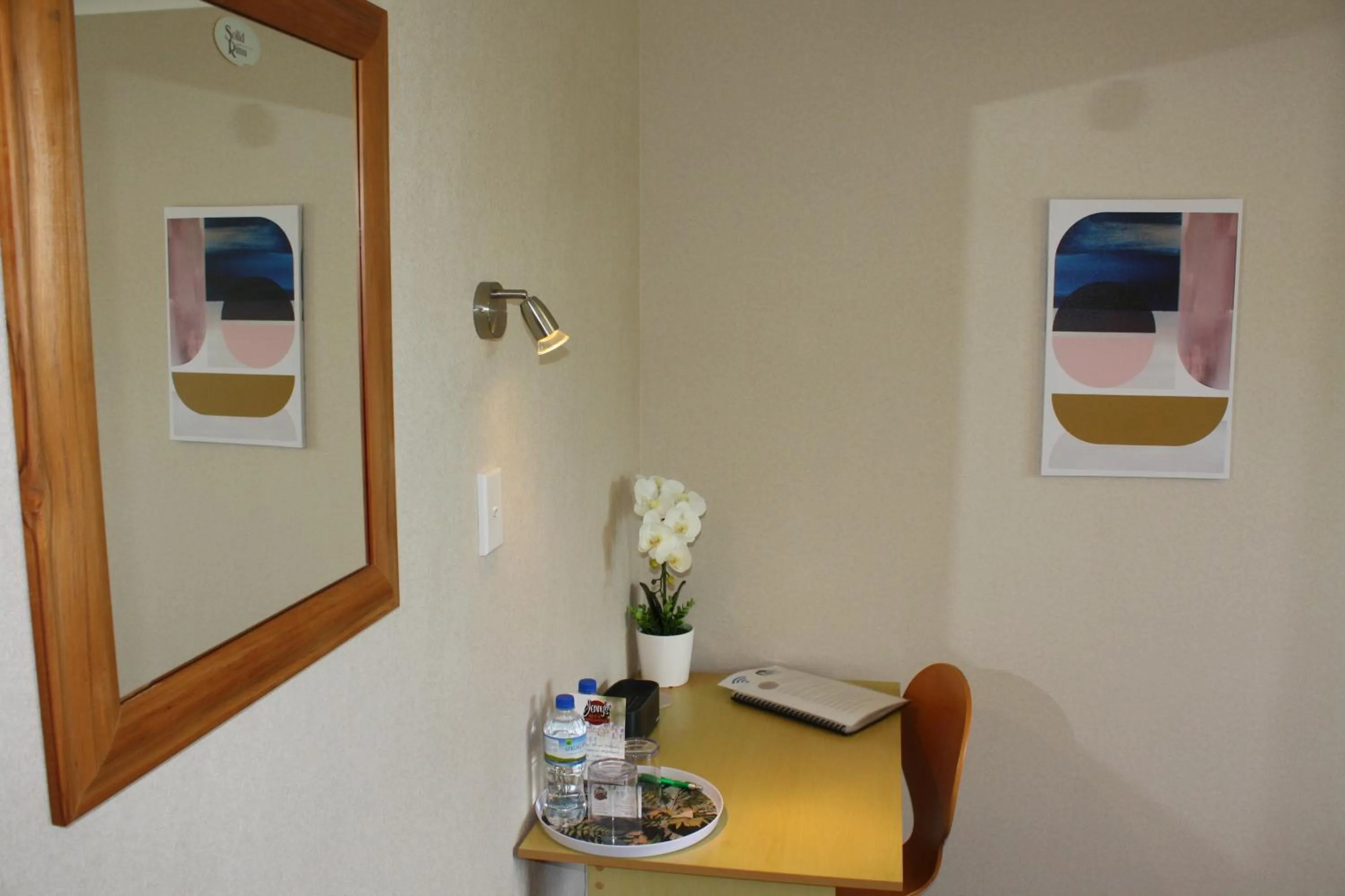 Photo of the whole room in Jenny's Bed & Breakfast