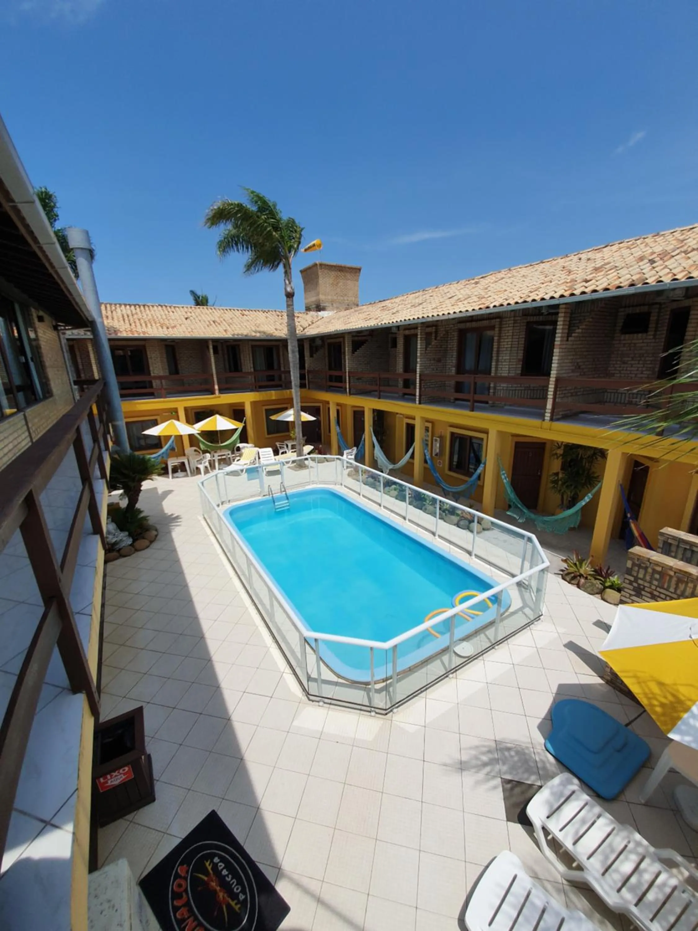 Pool view in Pousada Maunaloa