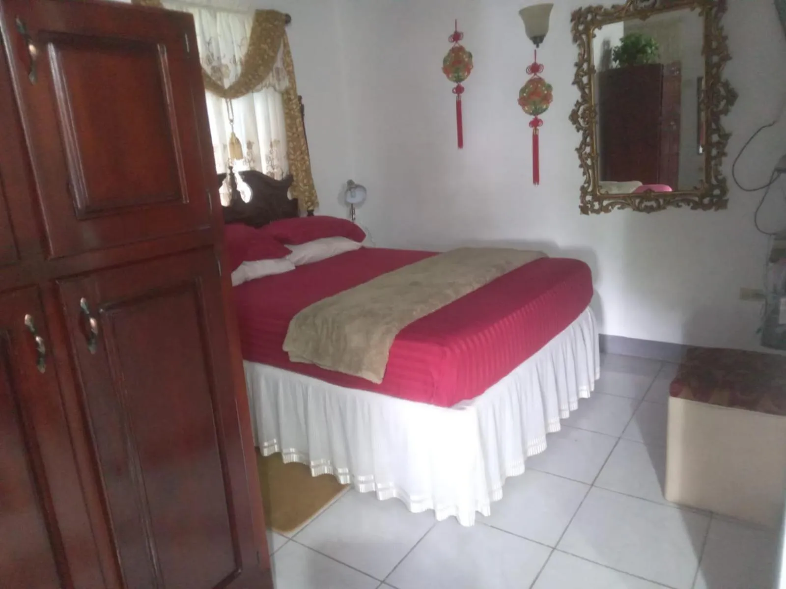 Bed in The Quiet Escape Loft