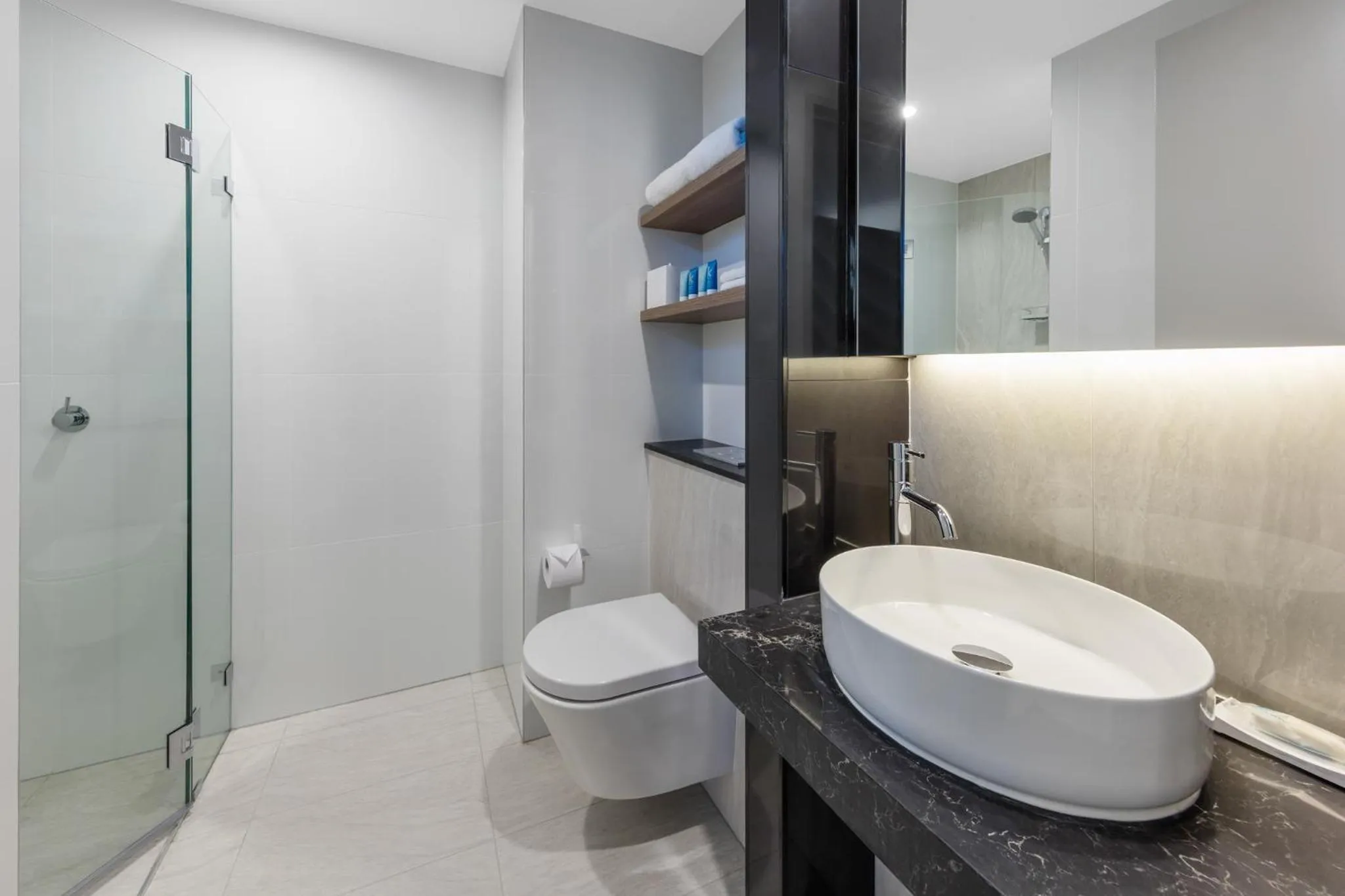 Bathroom in Meriton Suites Sussex Street, Sydney