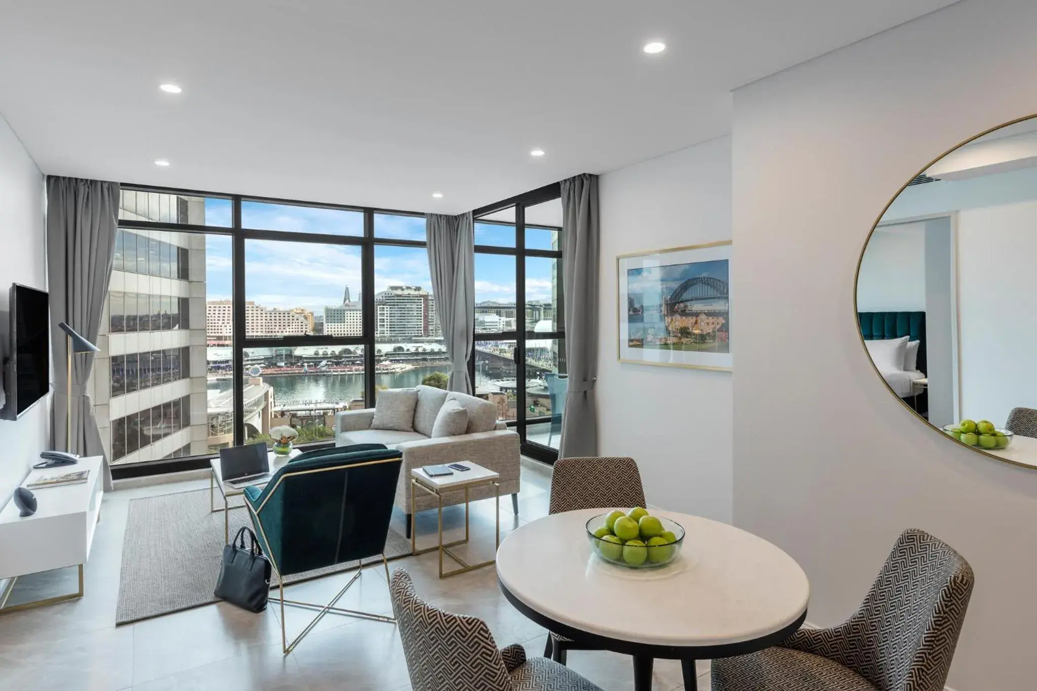 One-Bedroom Darling Suite in Meriton Suites Sussex Street, Sydney One-Bedroom Darling Suite in Meriton Suites Sussex Street, Sydney
