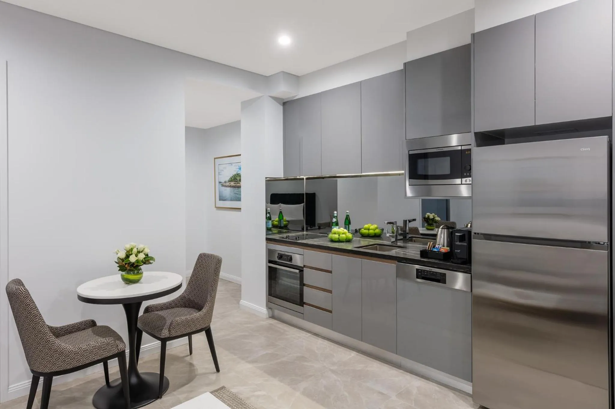 Kitchen or kitchenette in Meriton Suites Sussex Street, Sydney