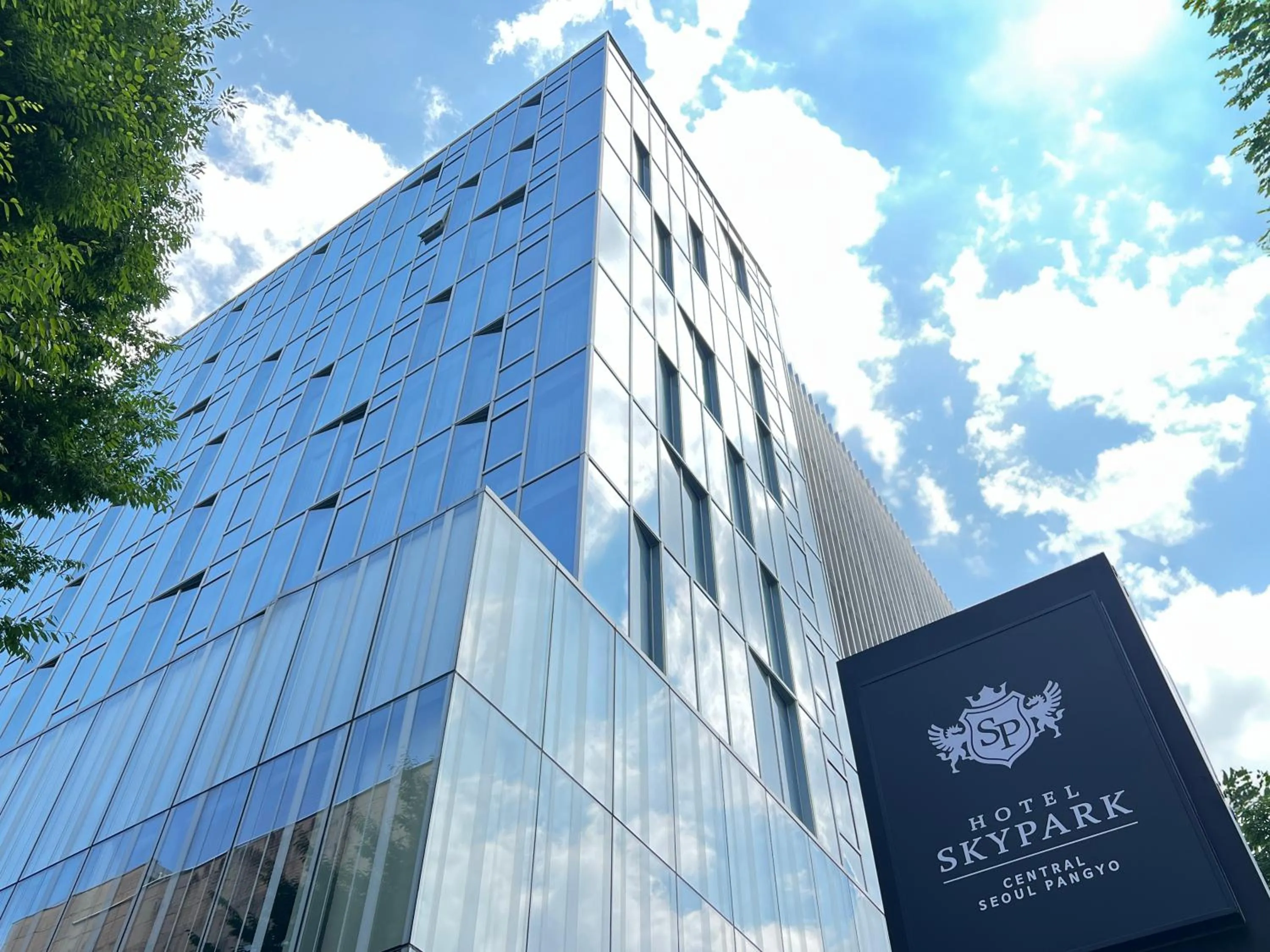 Facade/entrance in Hotel Skypark Central Seoul Pangyo