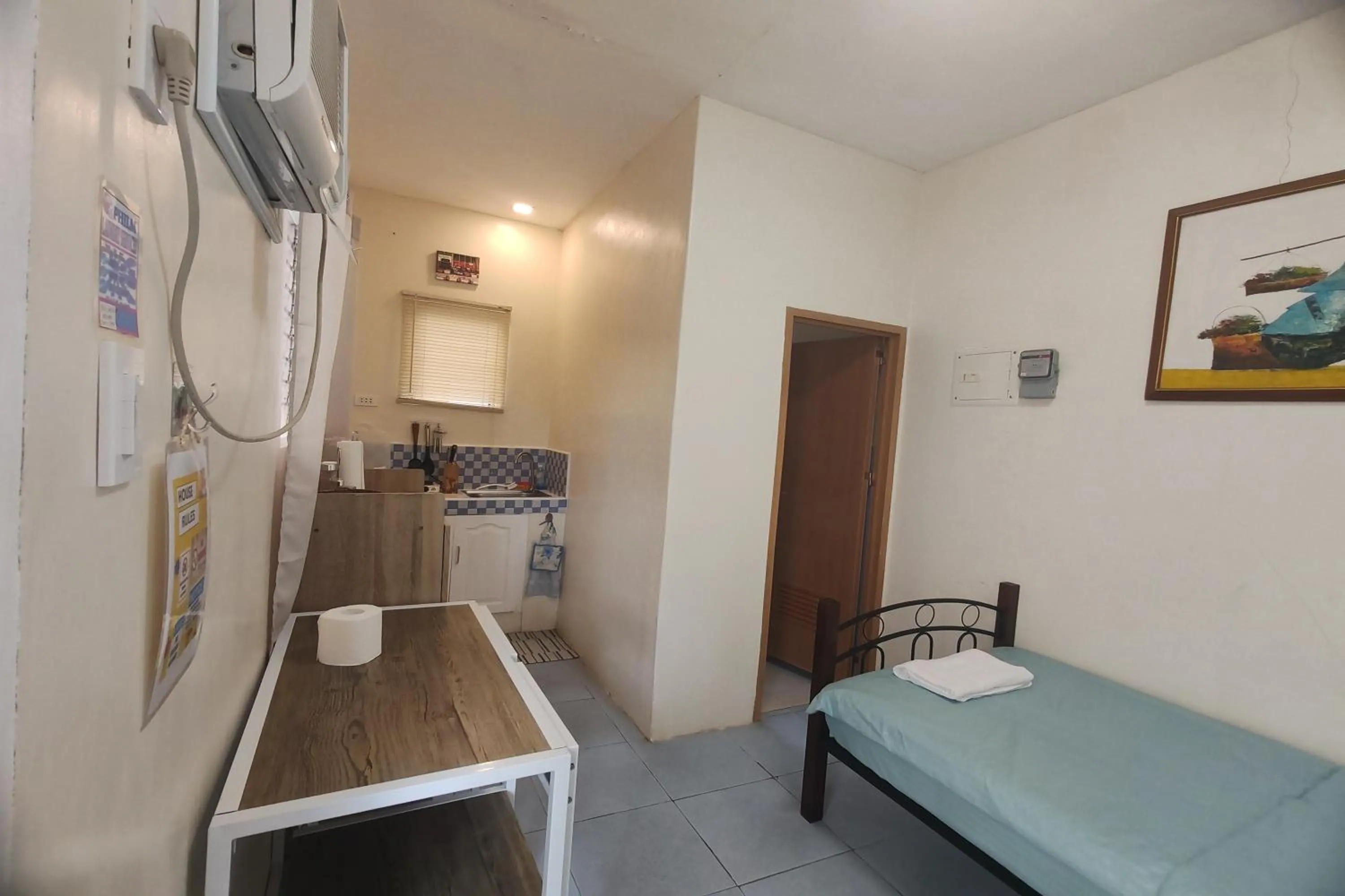 Bedroom, Bed in Intoy's Place Panglao near Beach