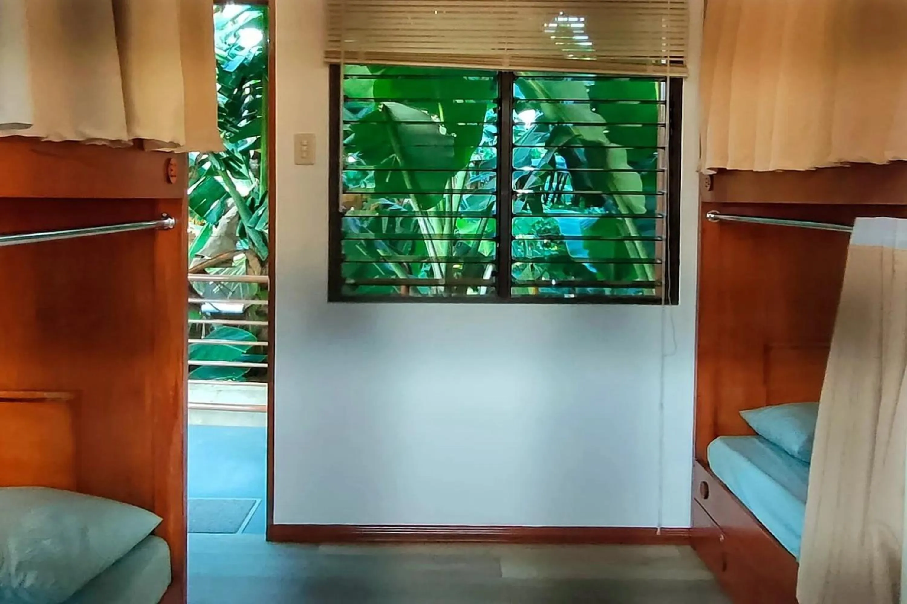 Bed in Intoy's Place Panglao near Beach