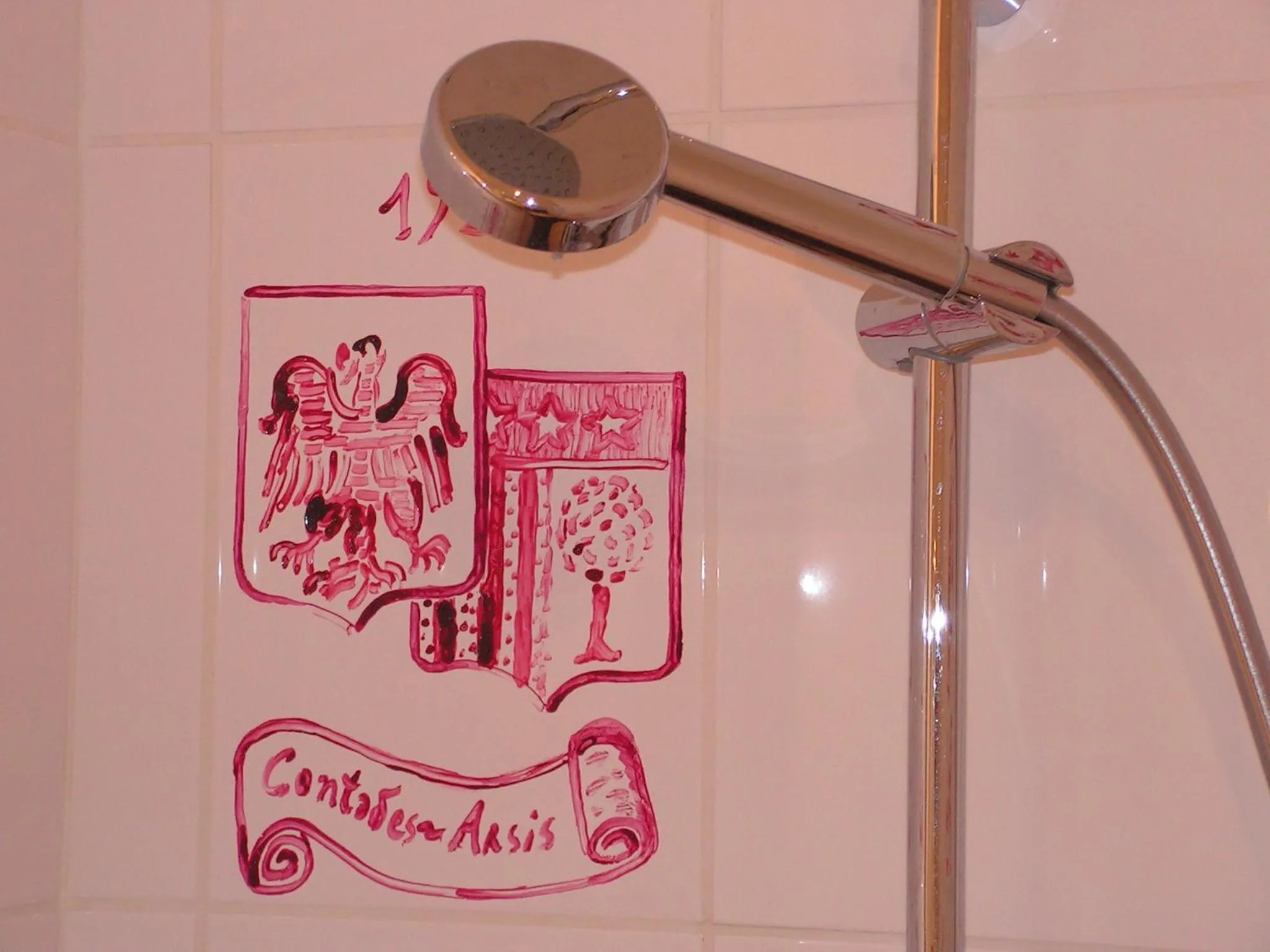 Bathroom in Chambres d'hôtes au Château de Gizeux