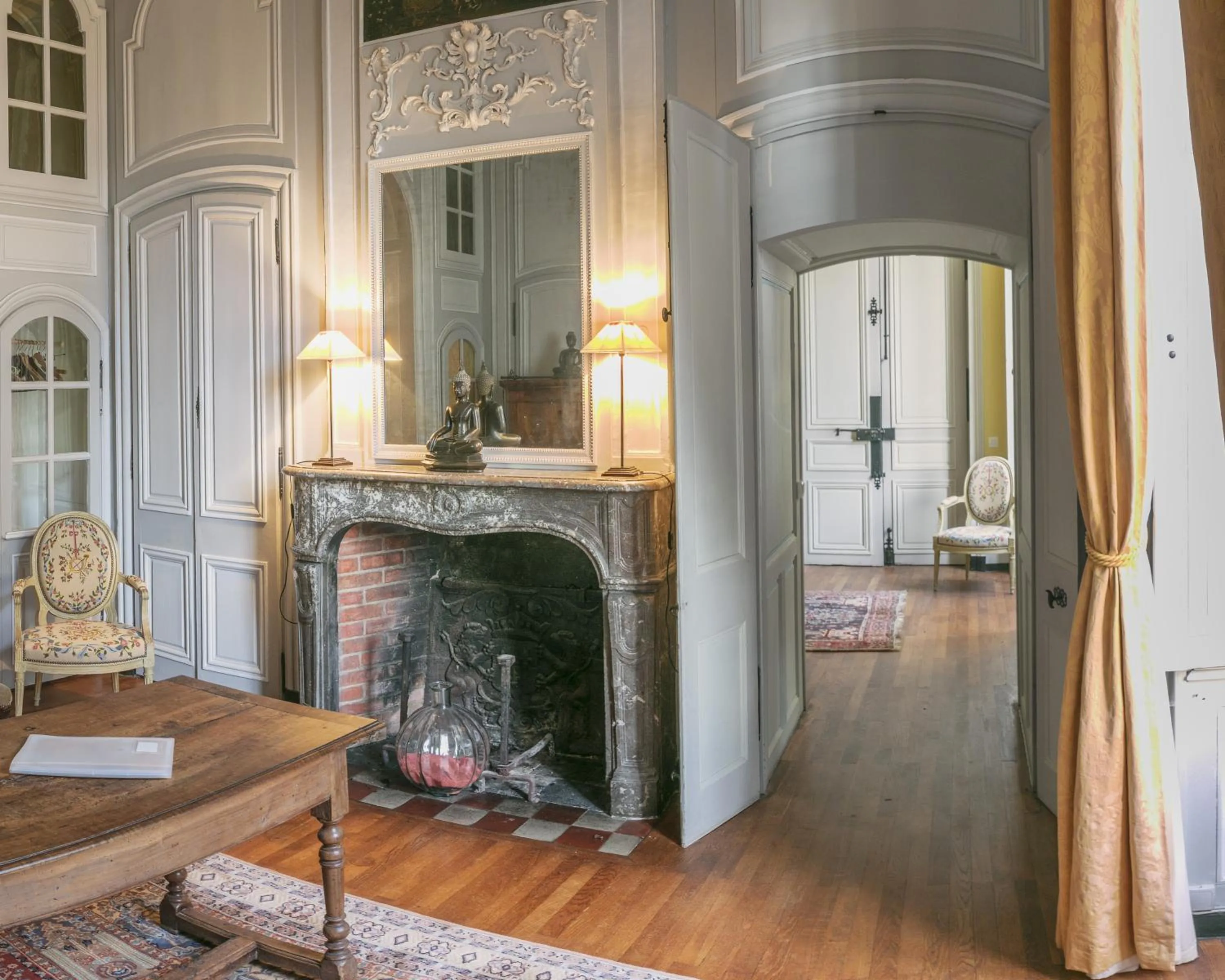 Decorative detail in Chambres d'hôtes au Château de Gizeux