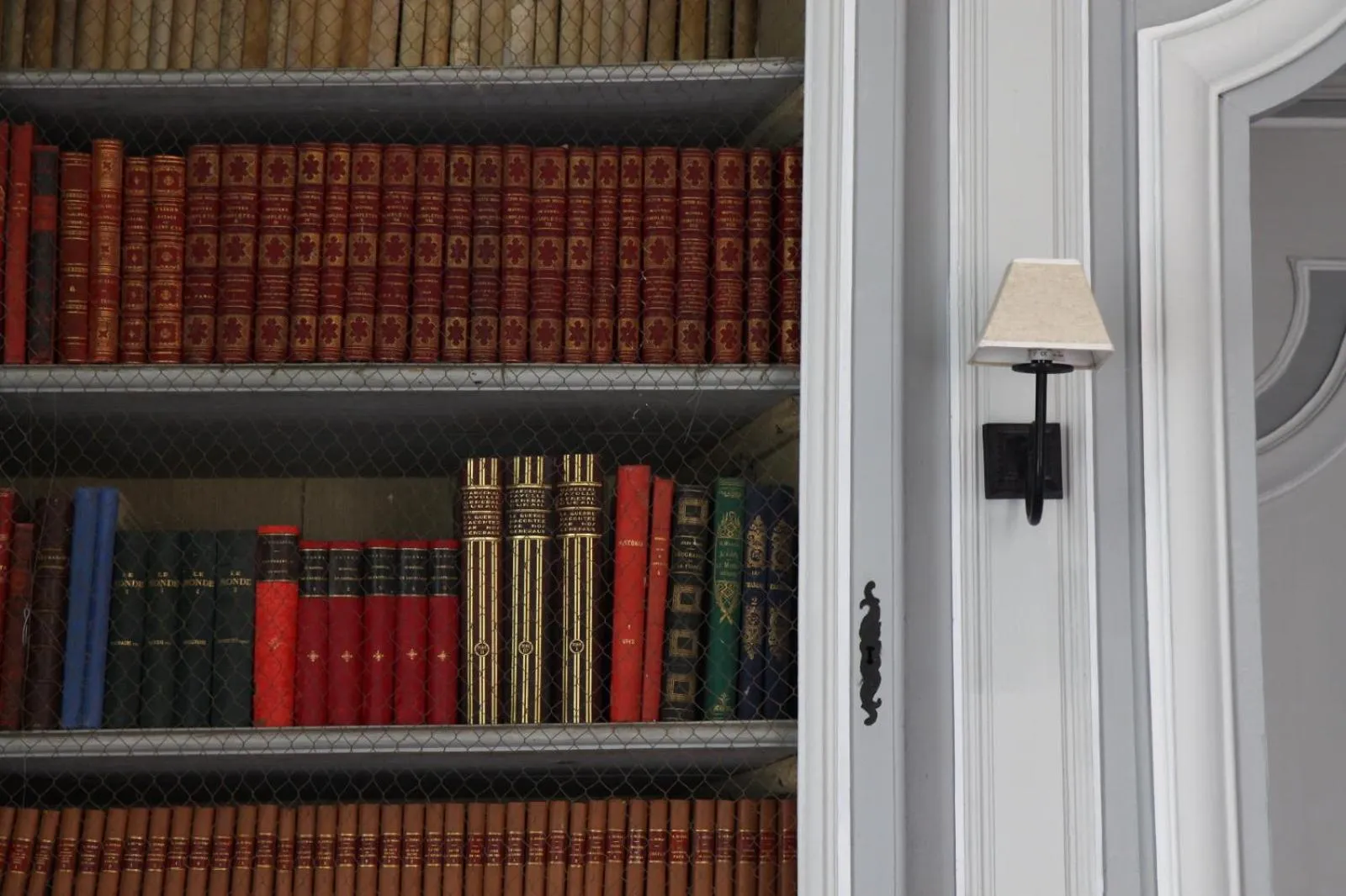 Library in Chambres d'hôtes au Château de Gizeux