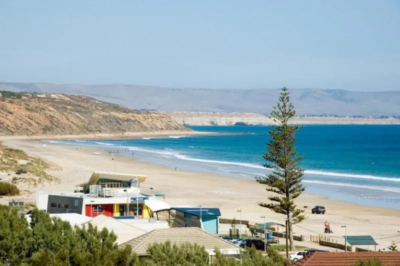 Restaurant/places to eat in Moana Beach Tourist Park