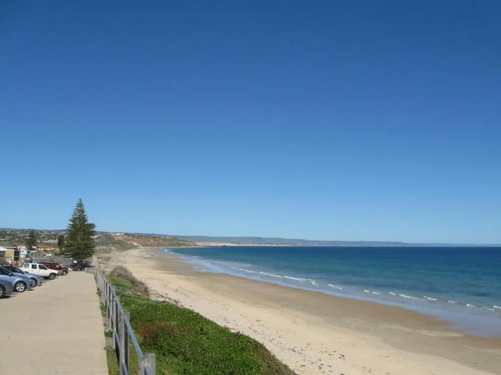 Restaurant/places to eat in Moana Beach Tourist Park