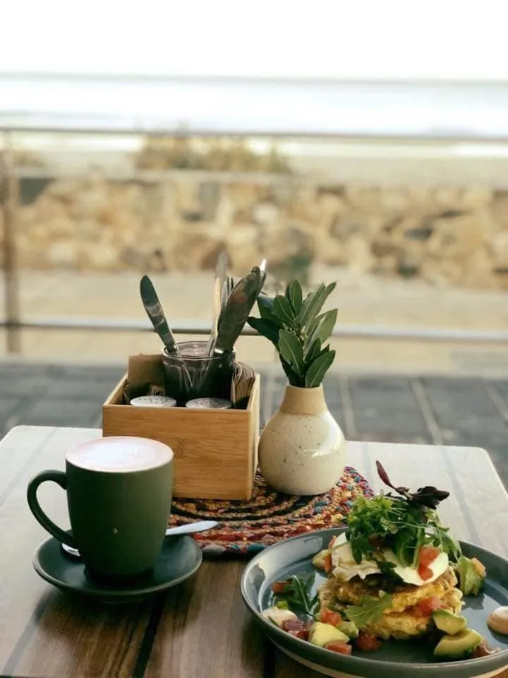 Restaurant/places to eat in Moana Beach Tourist Park