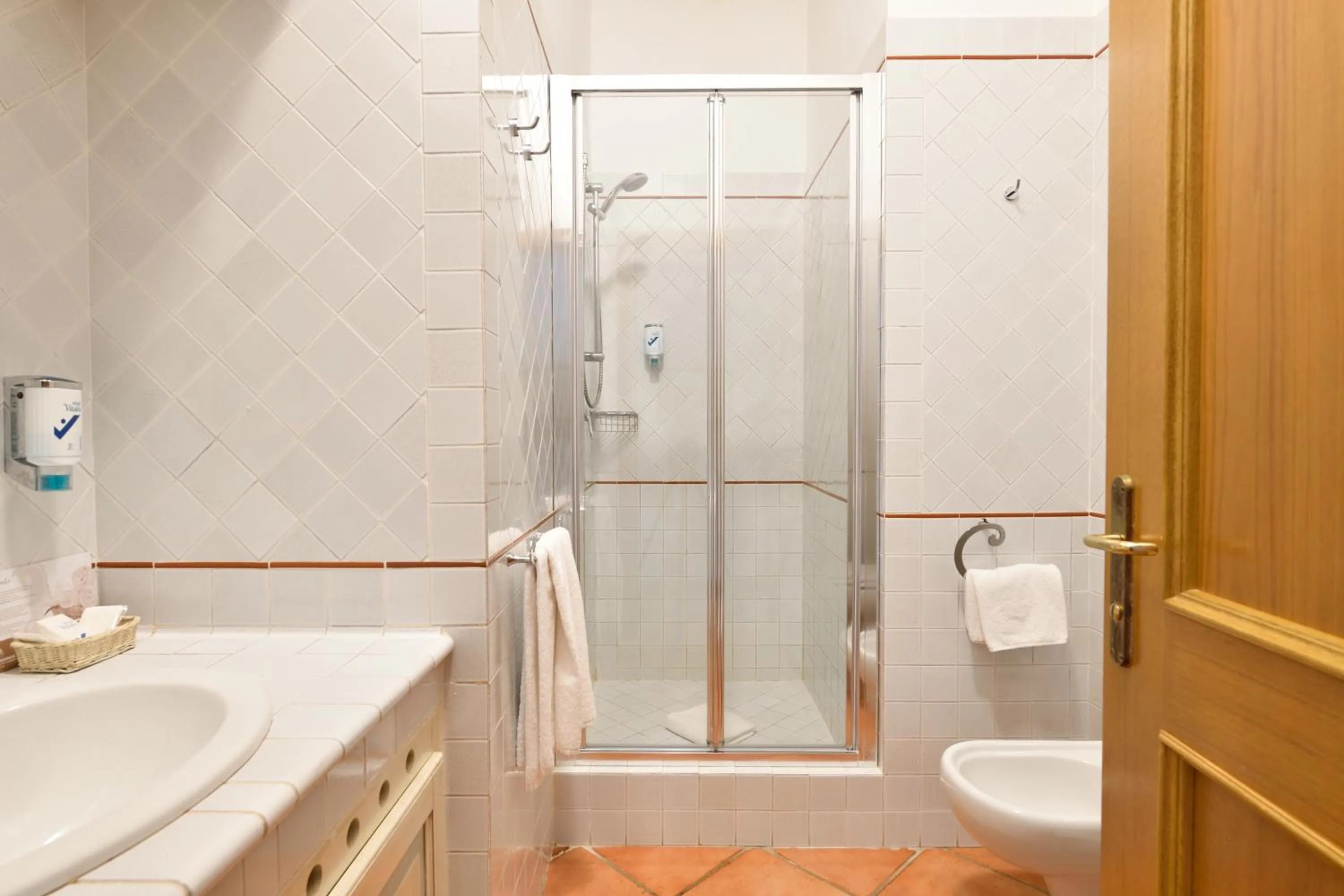 Bathroom in Hotel Resort & Spa Baia Caddinas