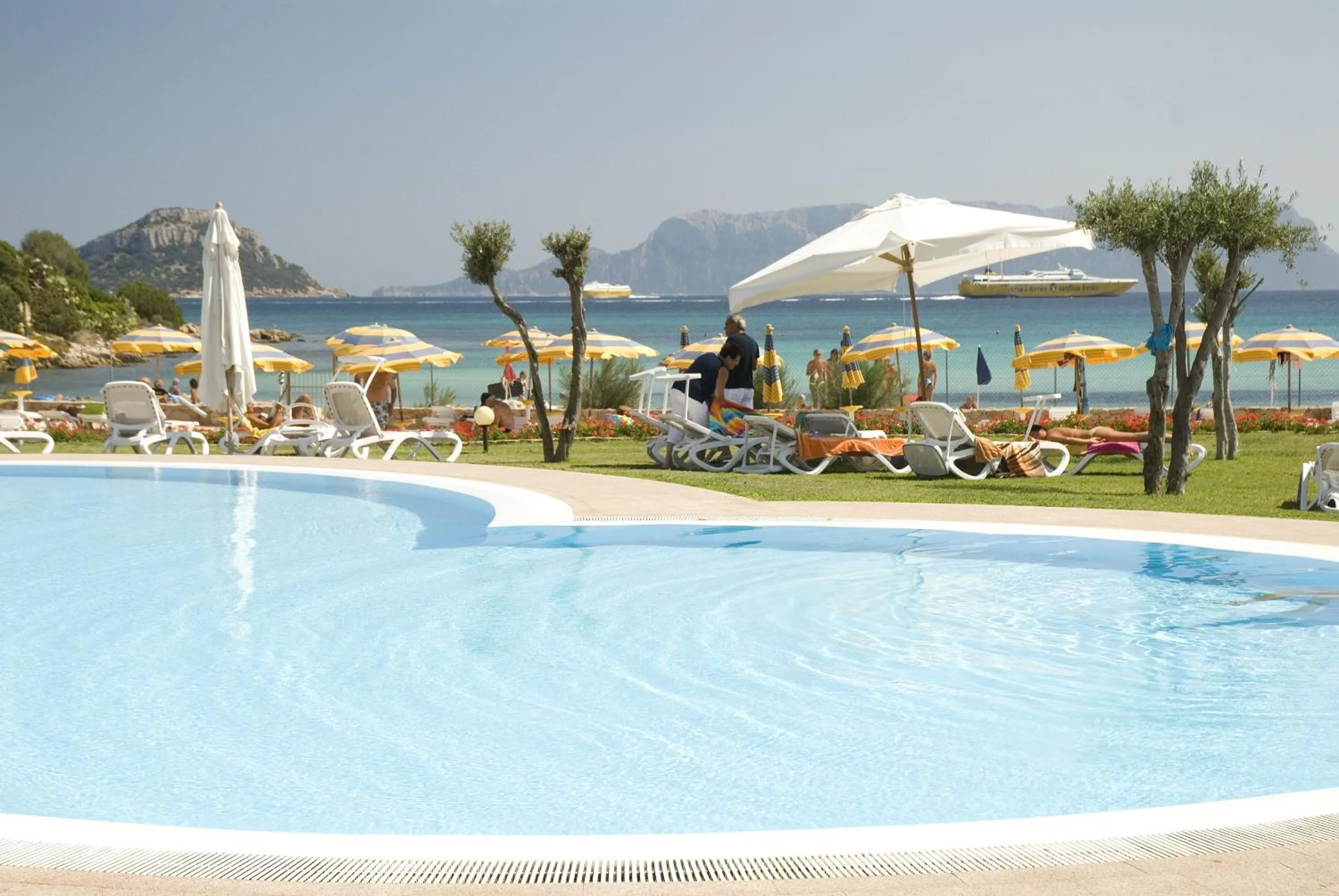Swimming pool in Hotel Resort & Spa Baia Caddinas
