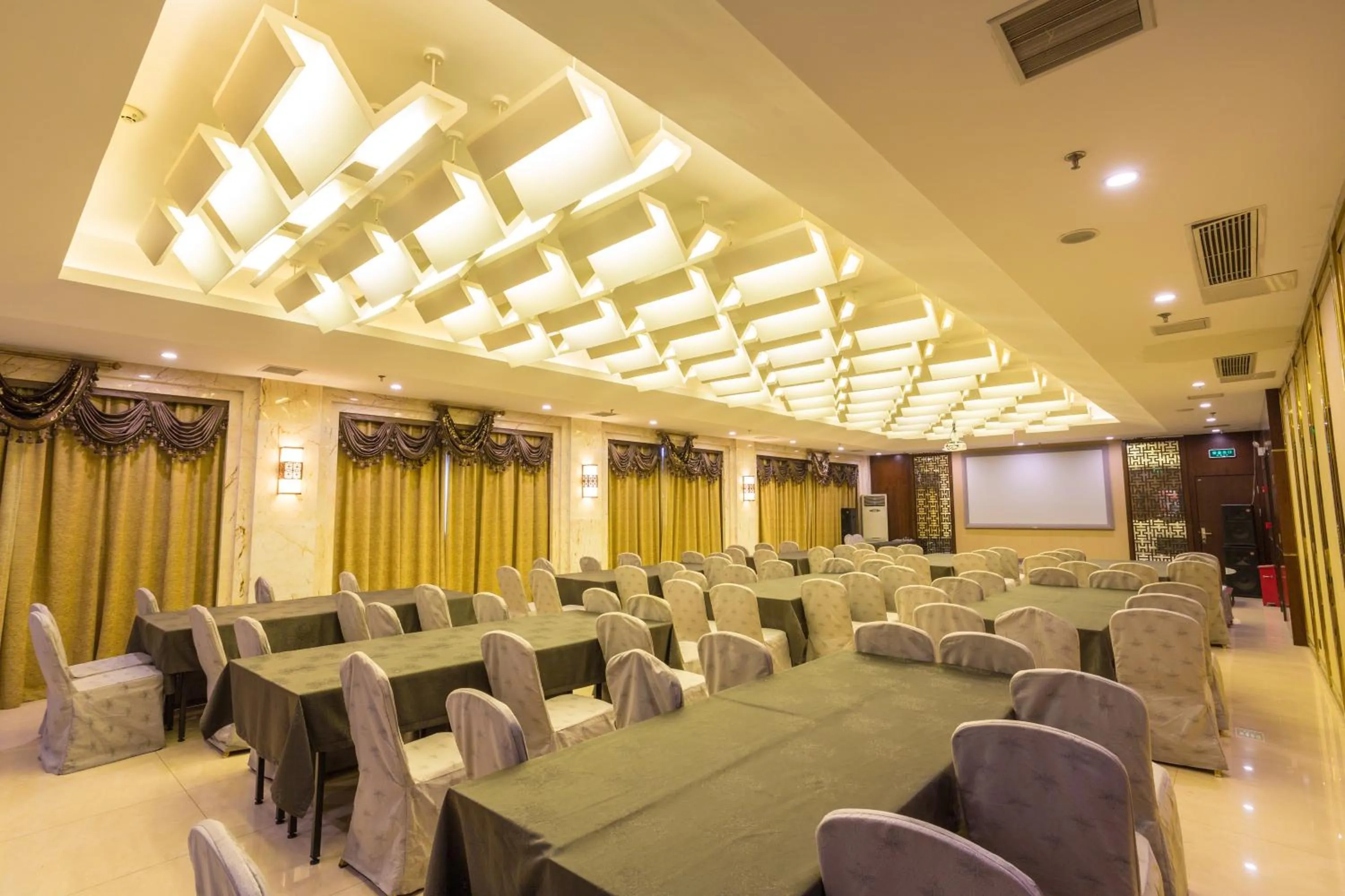 Metropolo Jinjiang Xuzhou Railway Station Suning Plaza Chudu