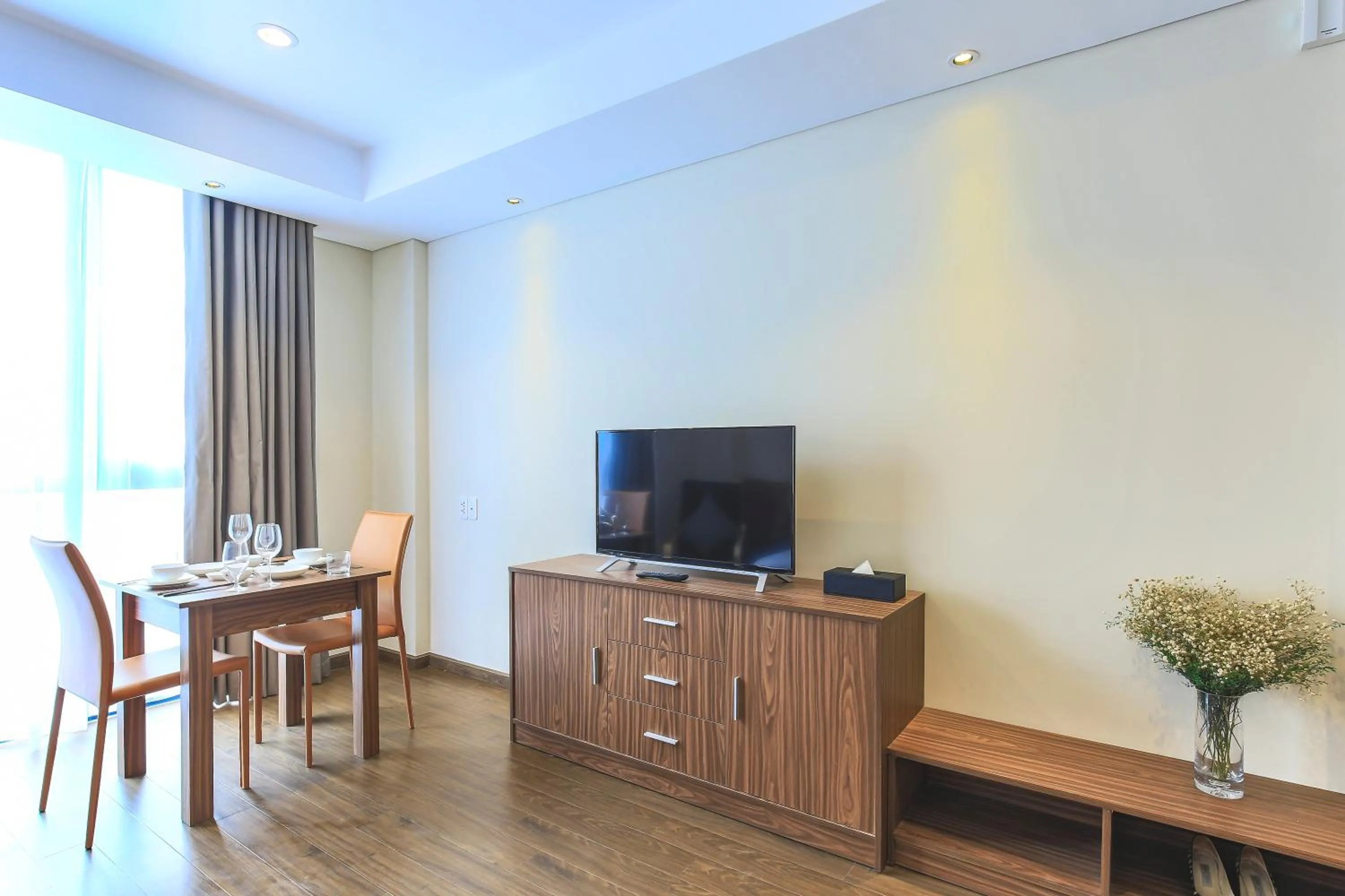 TV and multimedia in Aurora Serviced Apartments