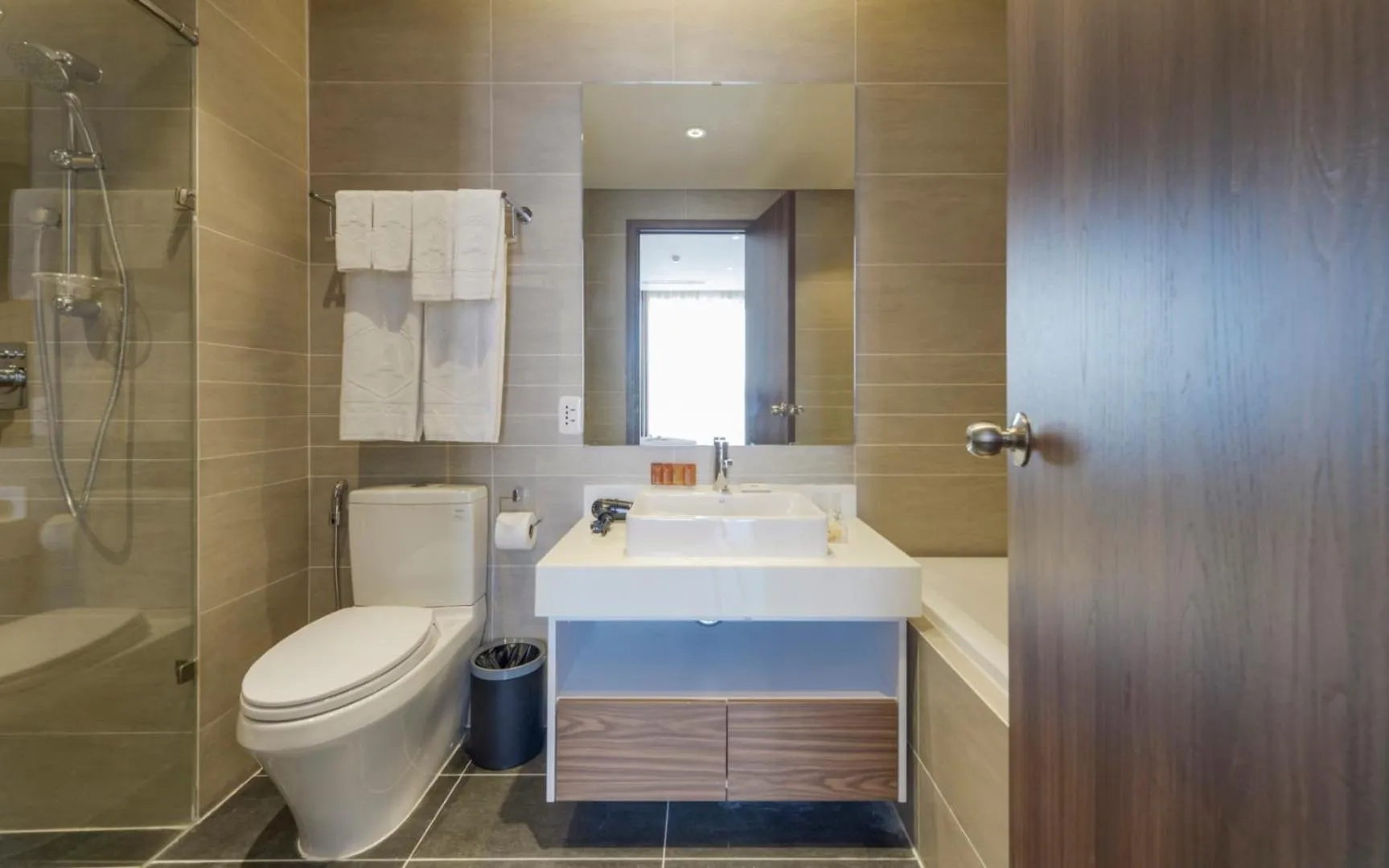 Toilet in Aurora Serviced Apartments
