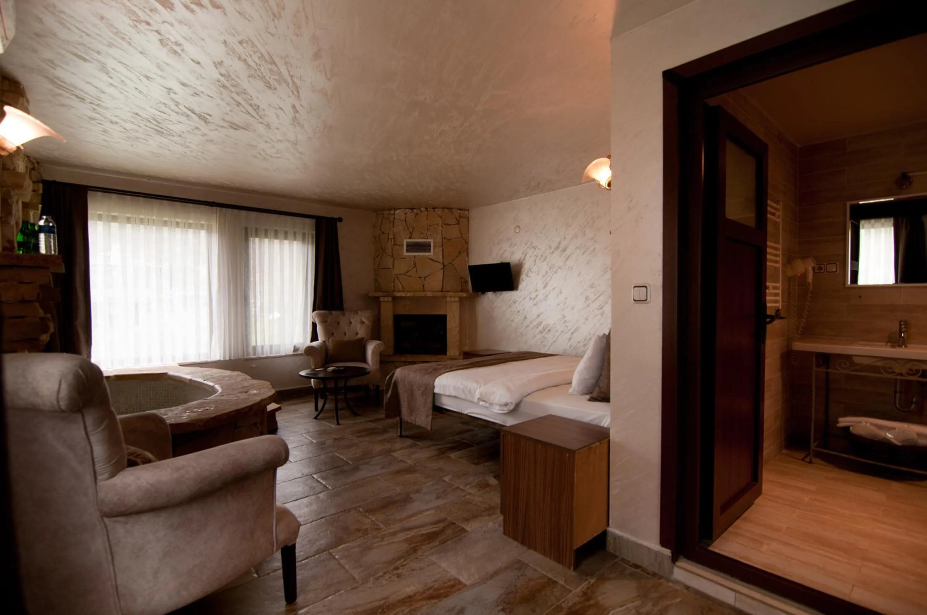 Photo of the whole room in Agva Gizemli Nehir Hotel