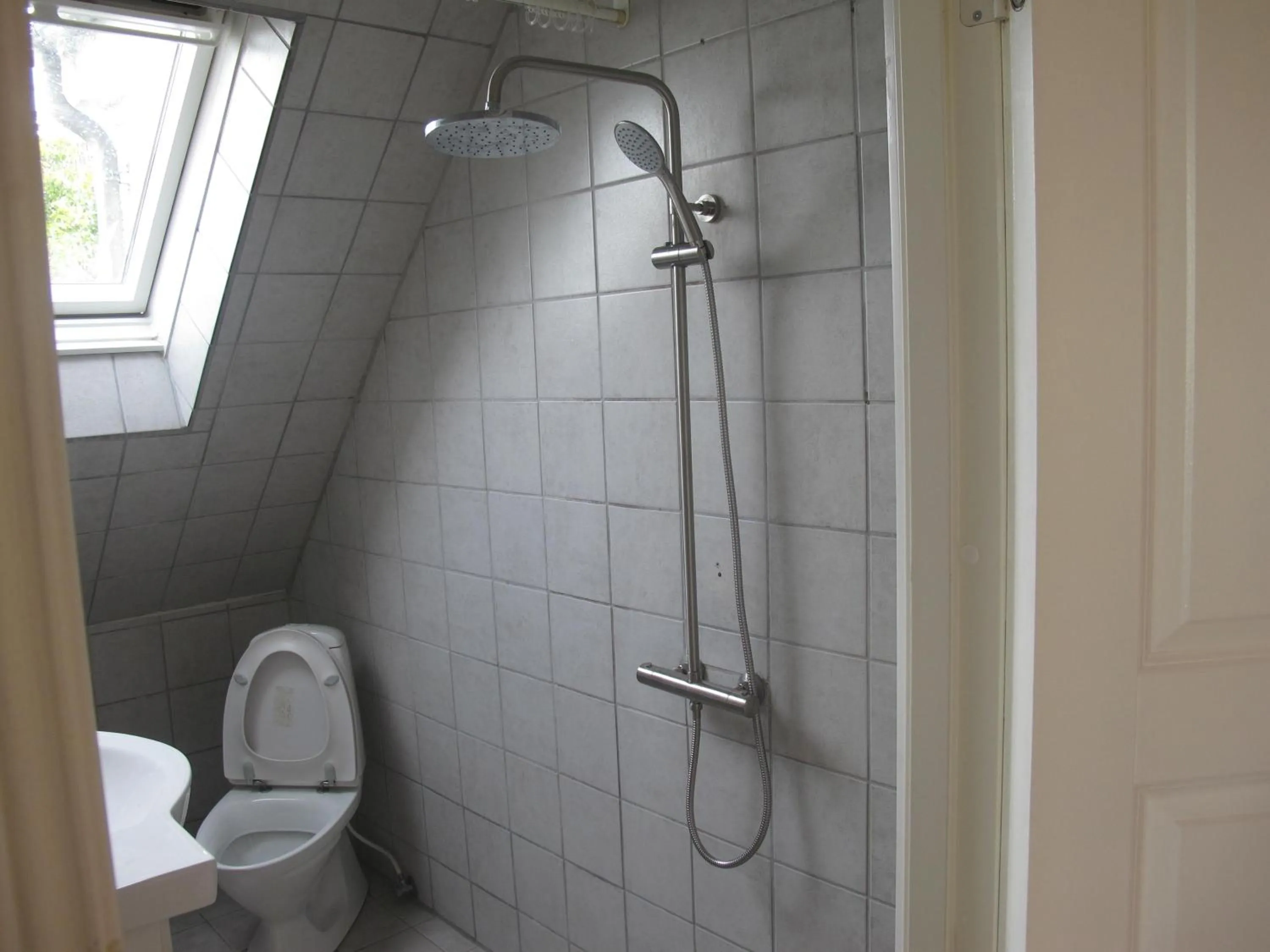 Bathroom in Guesthouse Sharon Aarhus