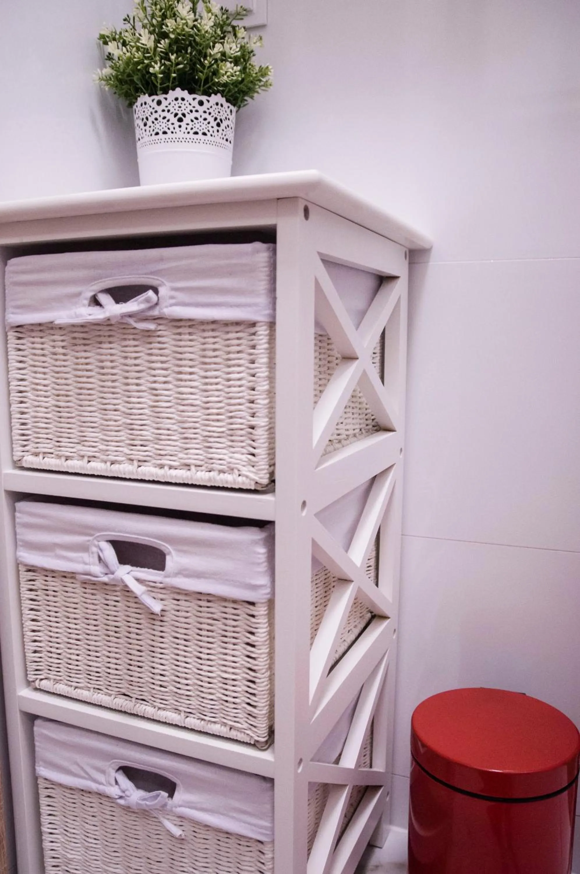 Bathroom in Jacuzzi Apartment Red