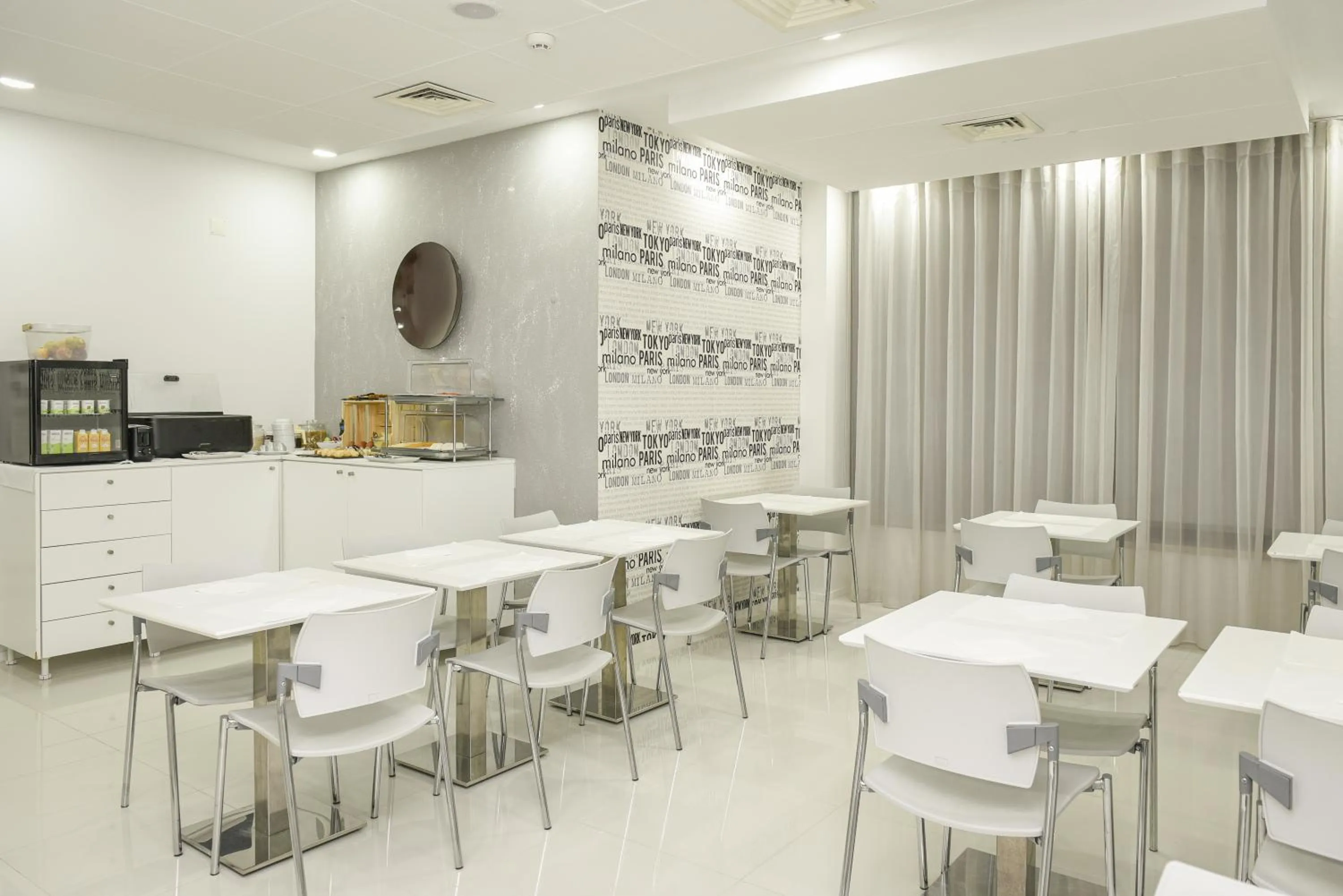 Coffee/tea facilities in Dom Joao Hotel