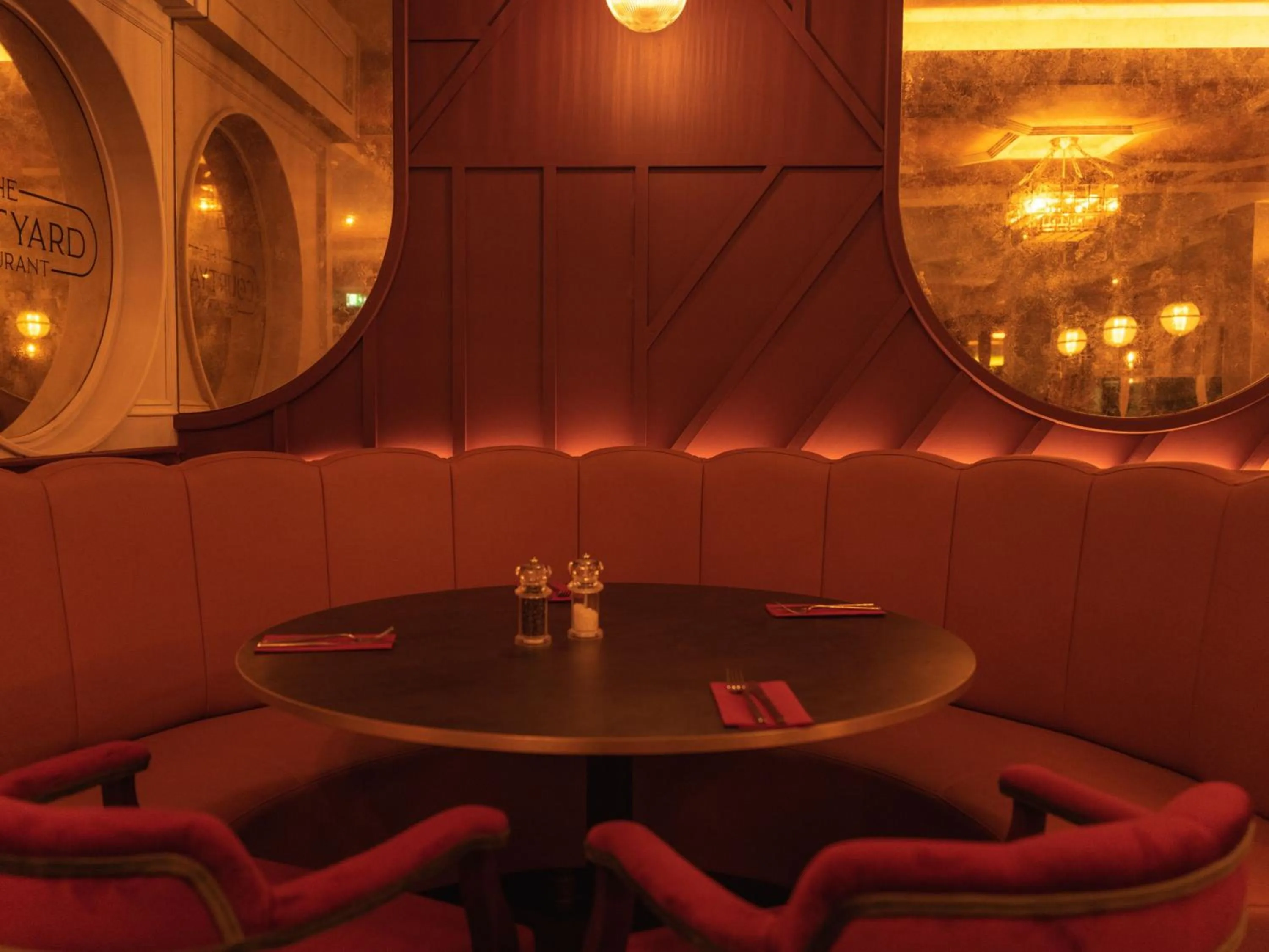 Restaurant/places to eat in Seagoe Hotel