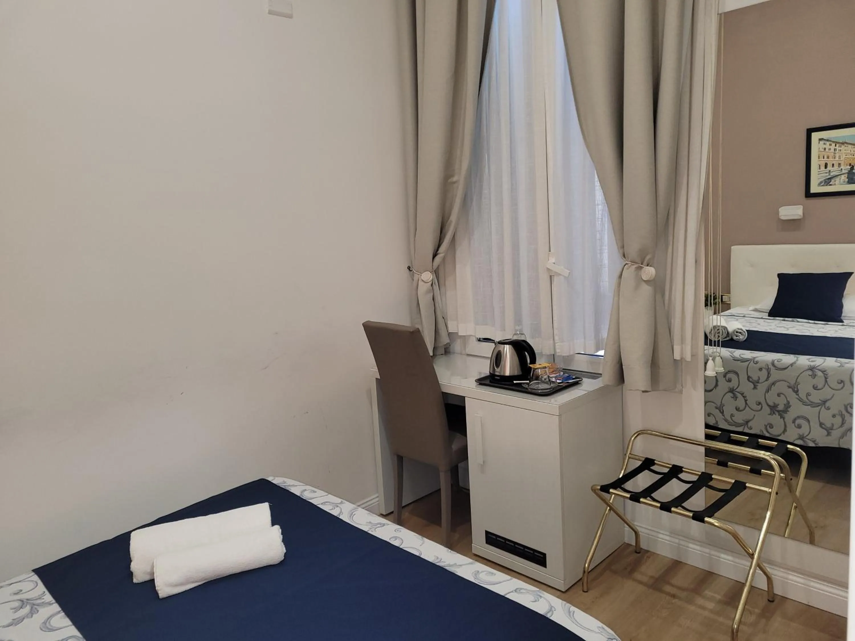 Bedroom, Bed in Evergreen