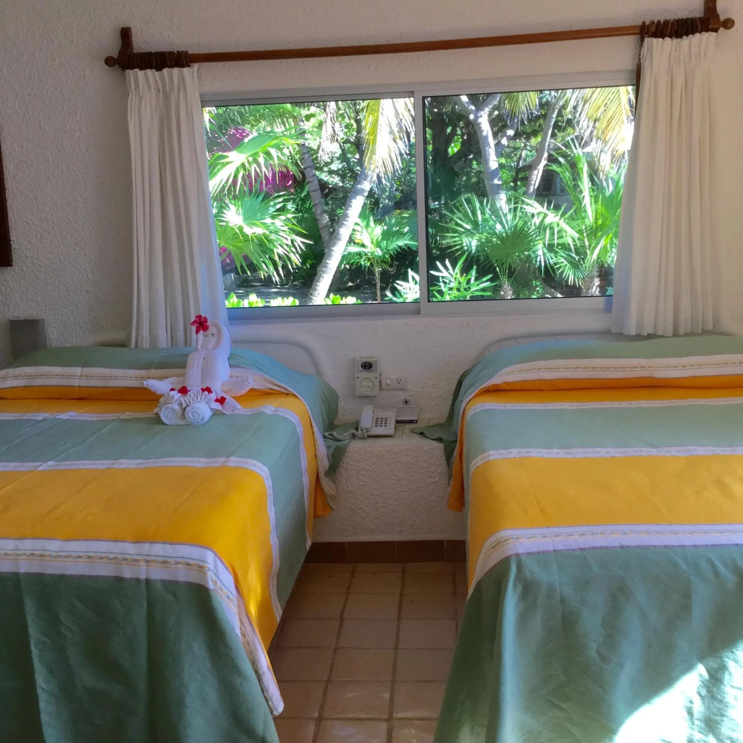 Day, Bed in Hotel Club Akumal Caribe