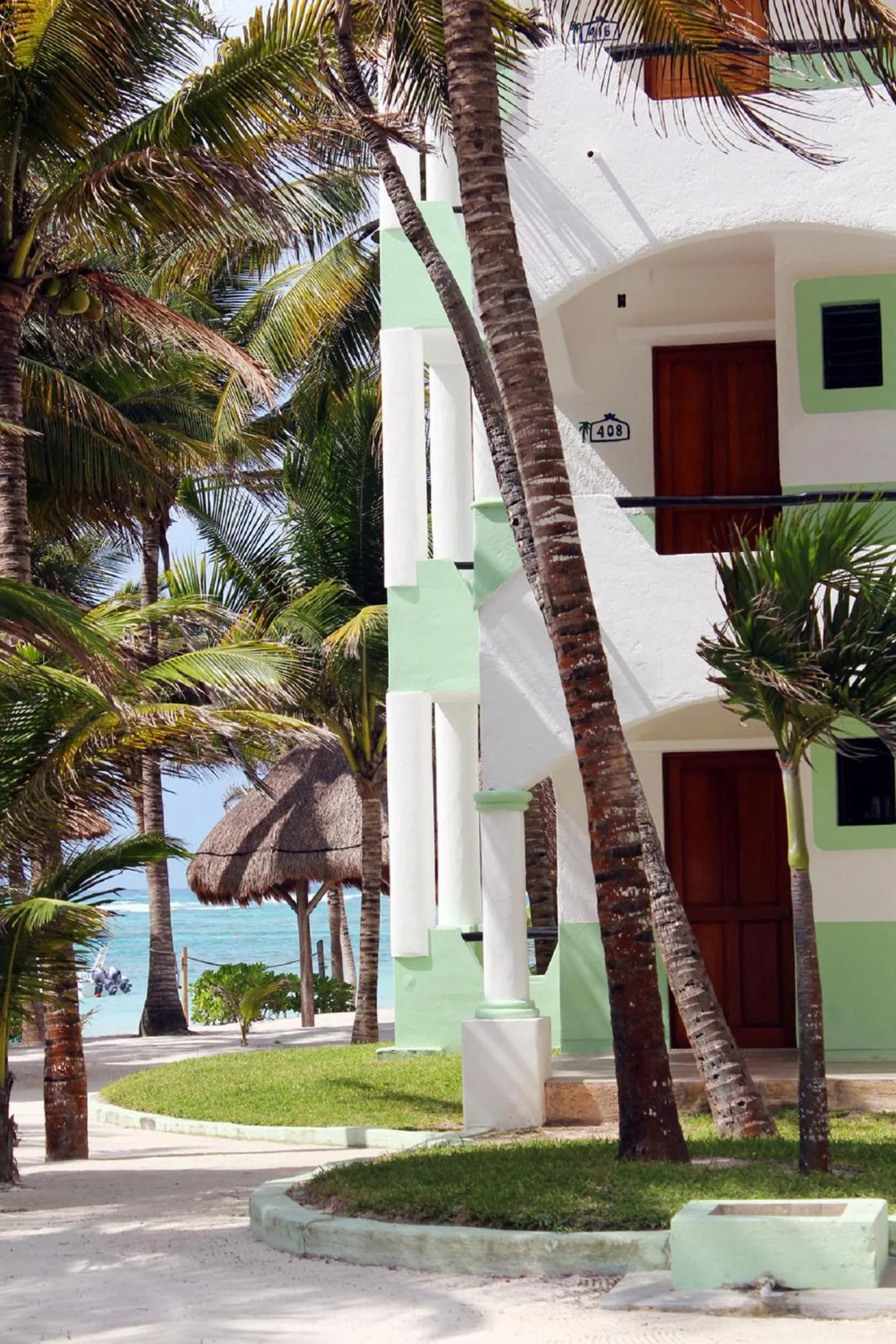Property building in Hotel Club Akumal Caribe