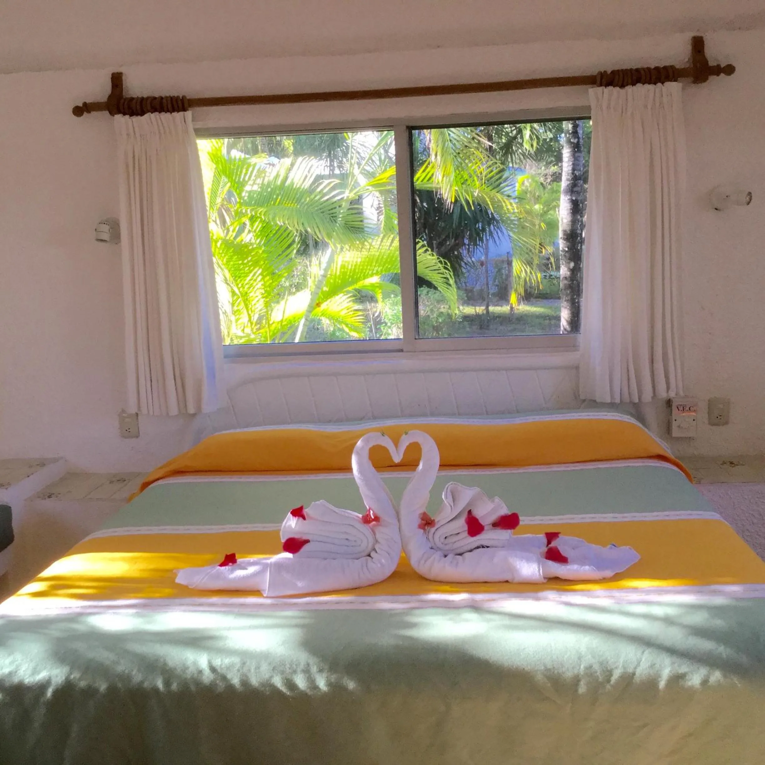 Bed in Hotel Club Akumal Caribe