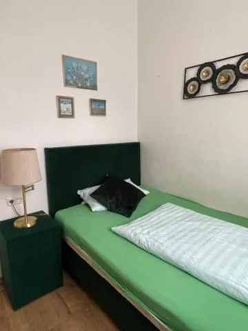 Bed in Hotel Am Roonplatz