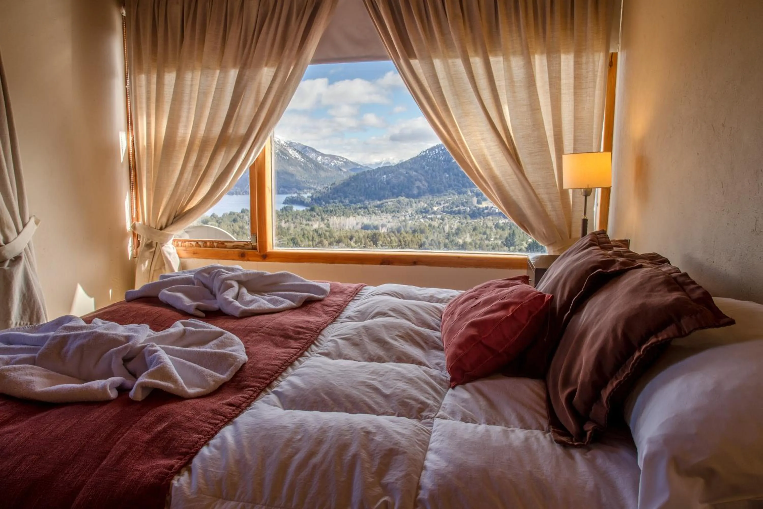 Mountain view, Bed in Estancia Del Carmen Mountain Resort