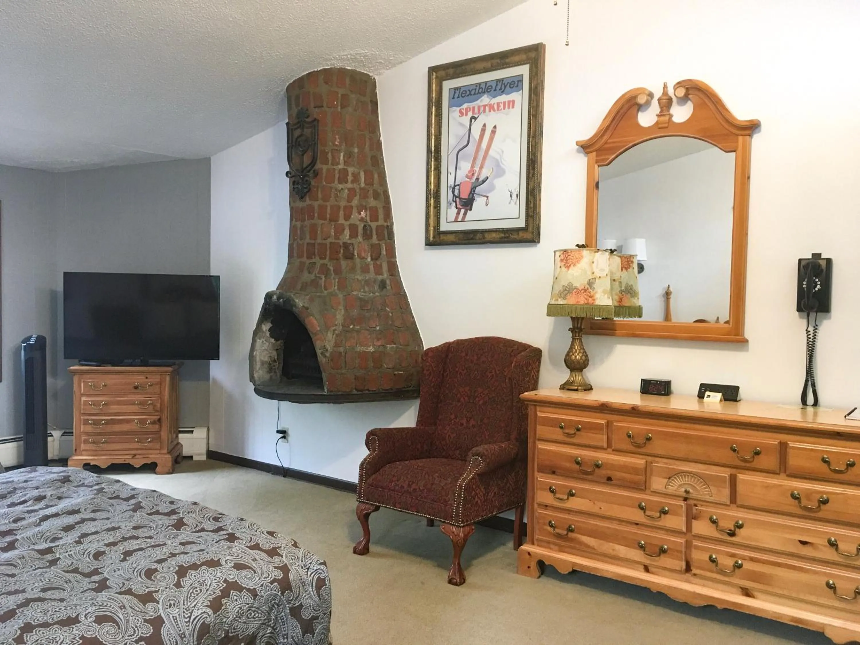 Photo of the whole room in Tyrolean Lodge