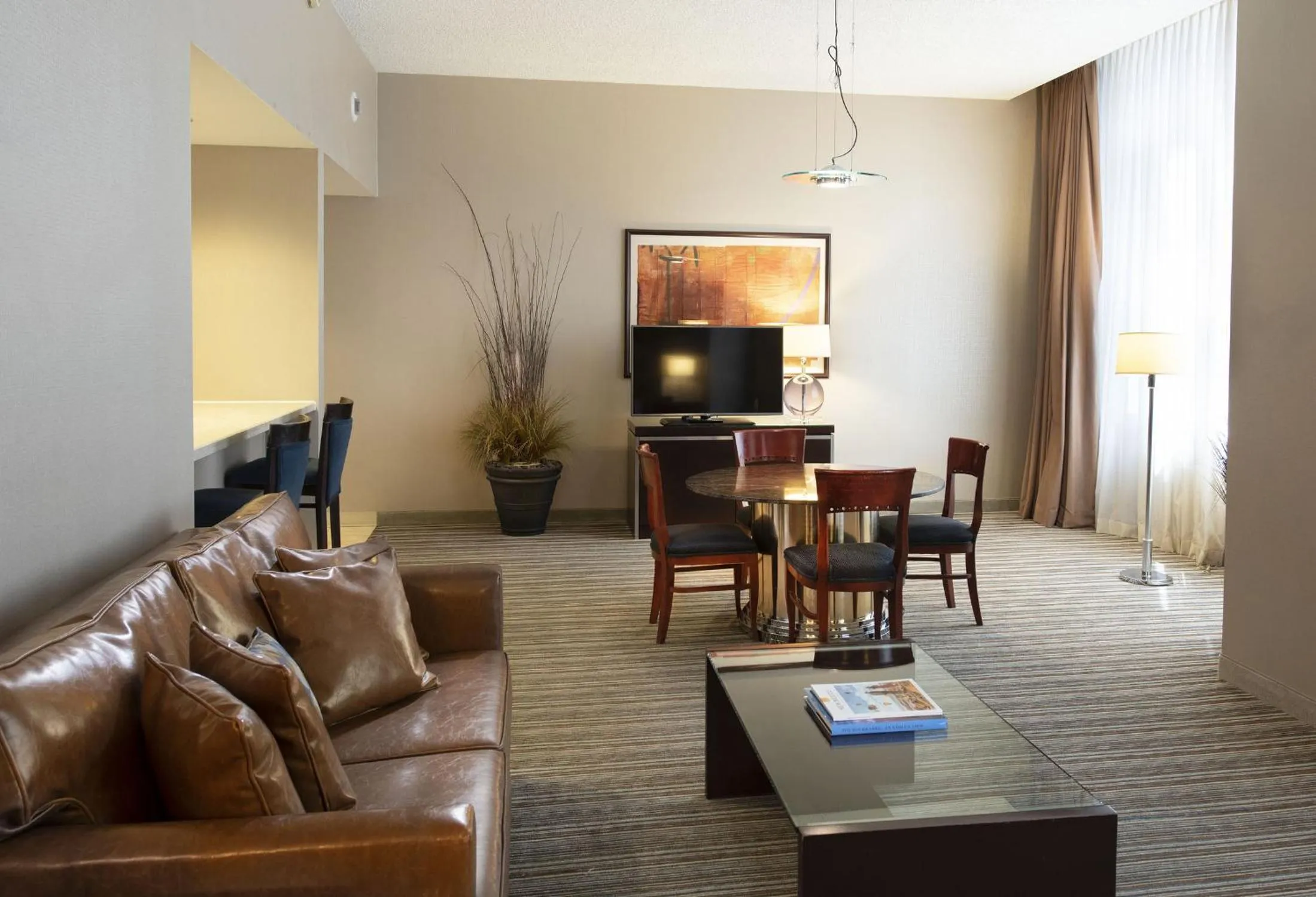 Dining area in The Clyde Hotel