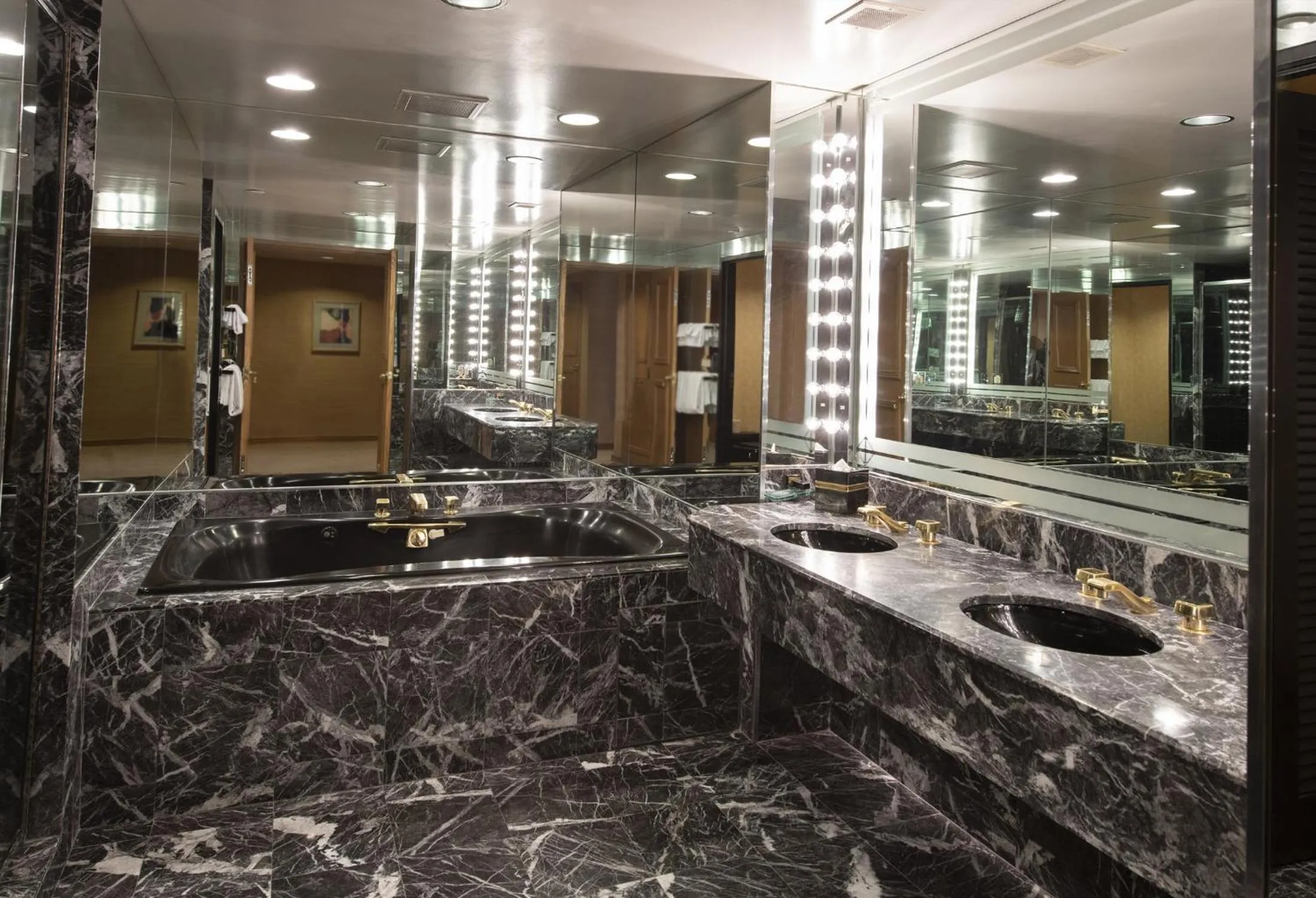 Bathroom in The Clyde Hotel