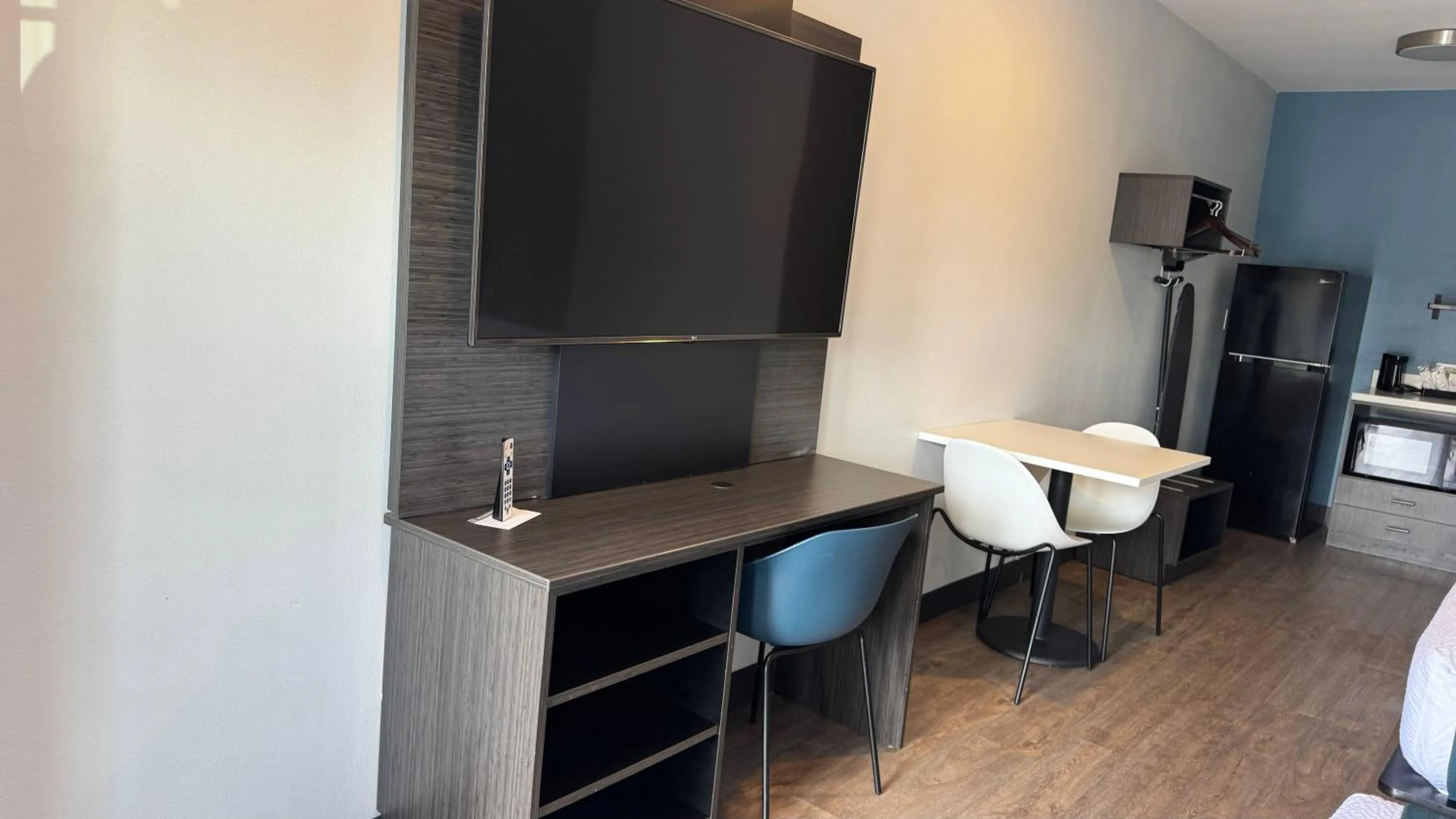 Bedroom in Studio 6 Corona, CA West