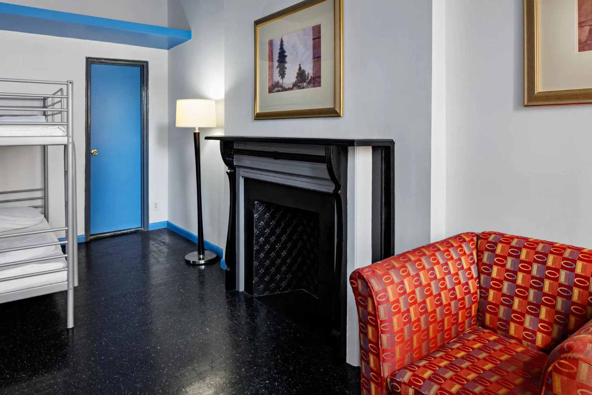 Seating area, Bed in Central Park West Hostel