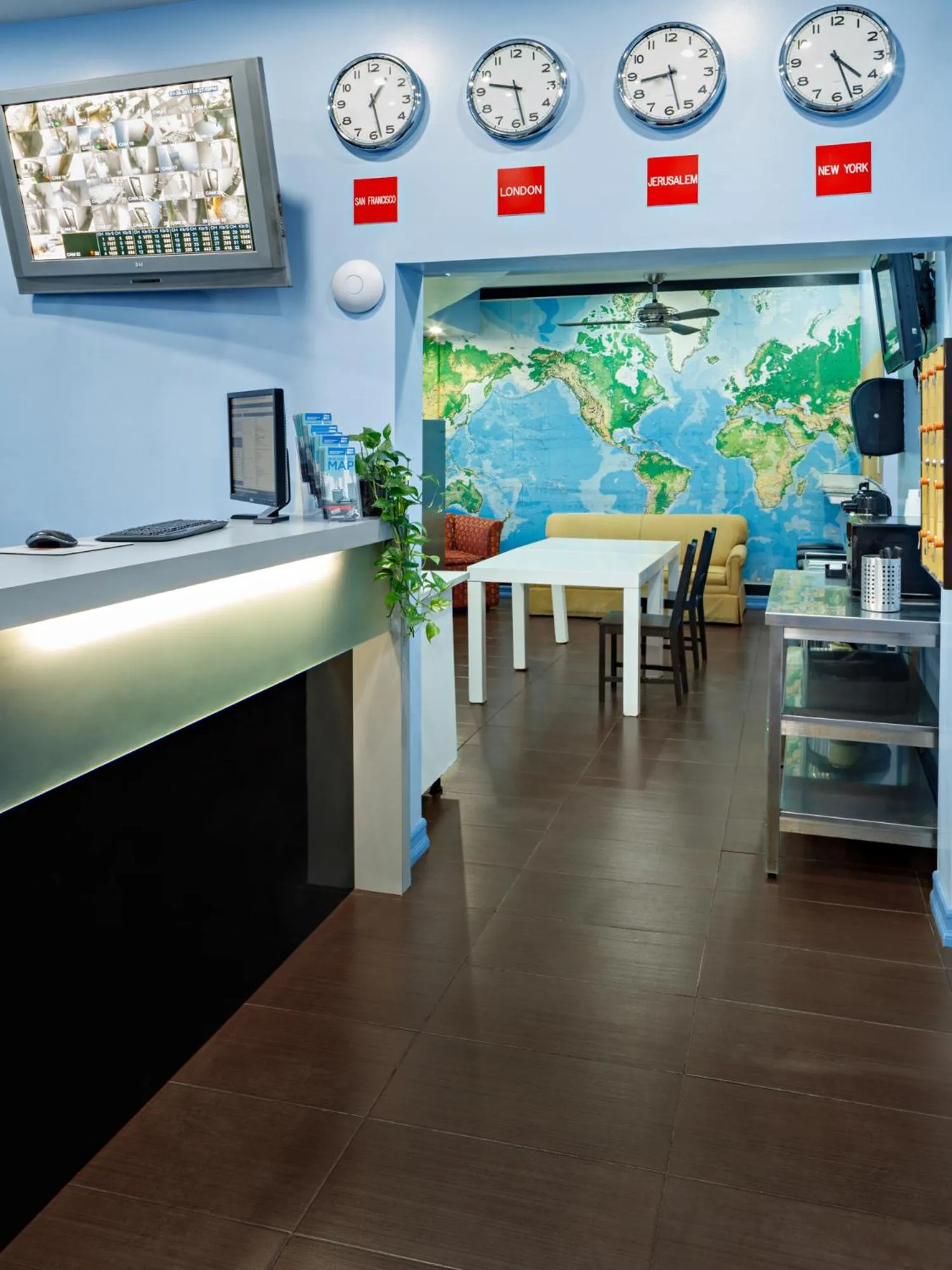 Lobby or reception in Central Park West Hostel