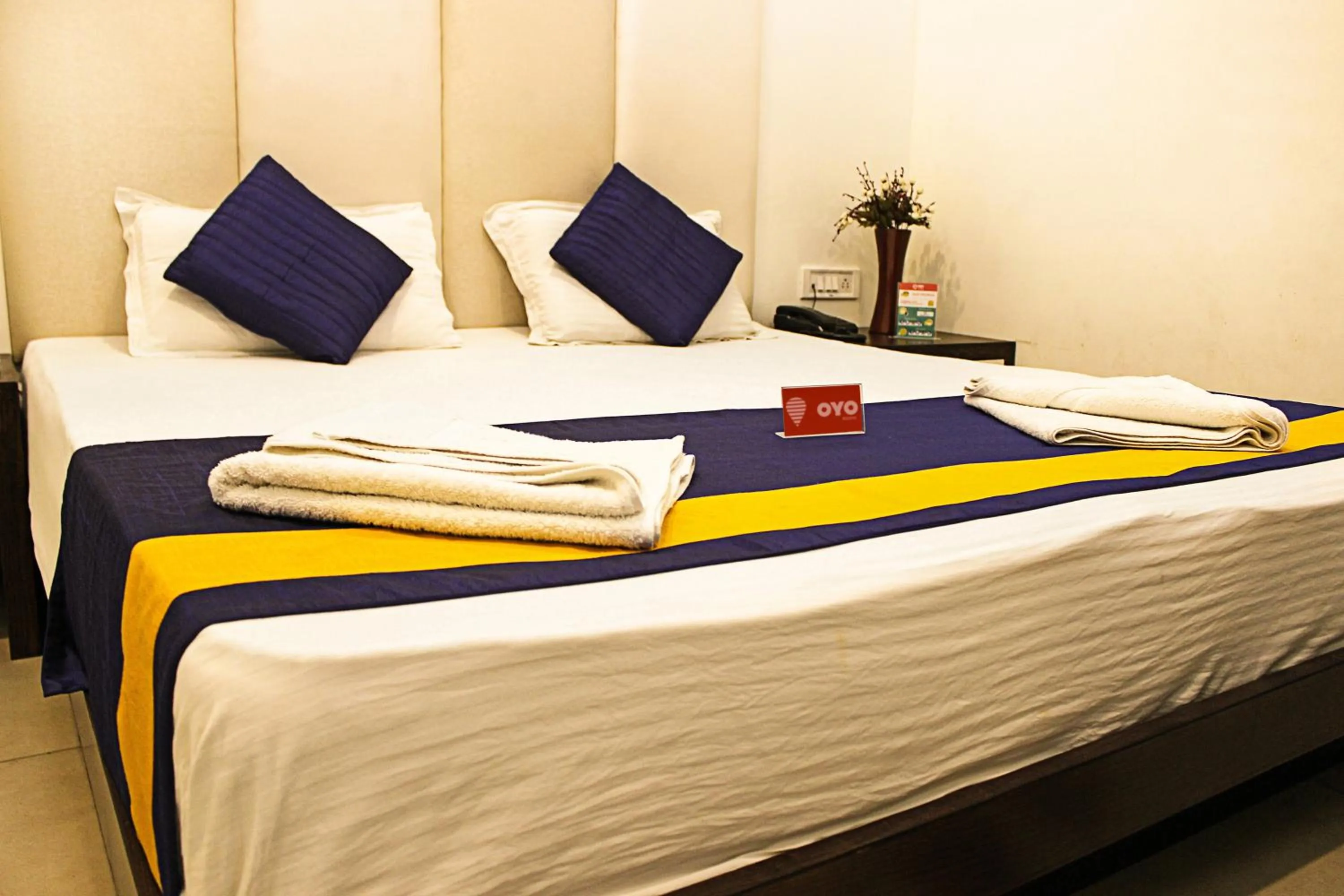 Bed in Hotel Golden Wings