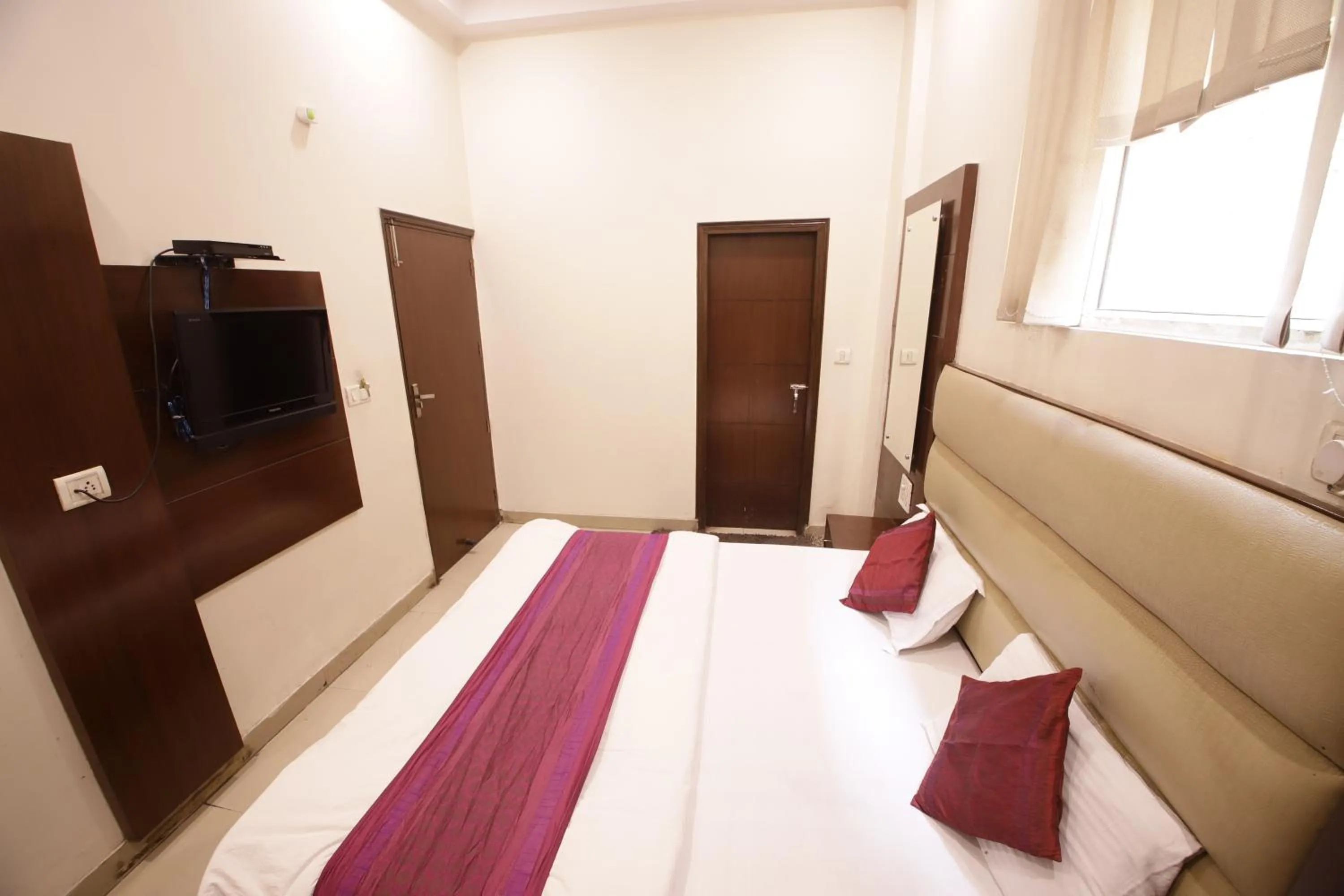 Bed in Hotel Golden Wings