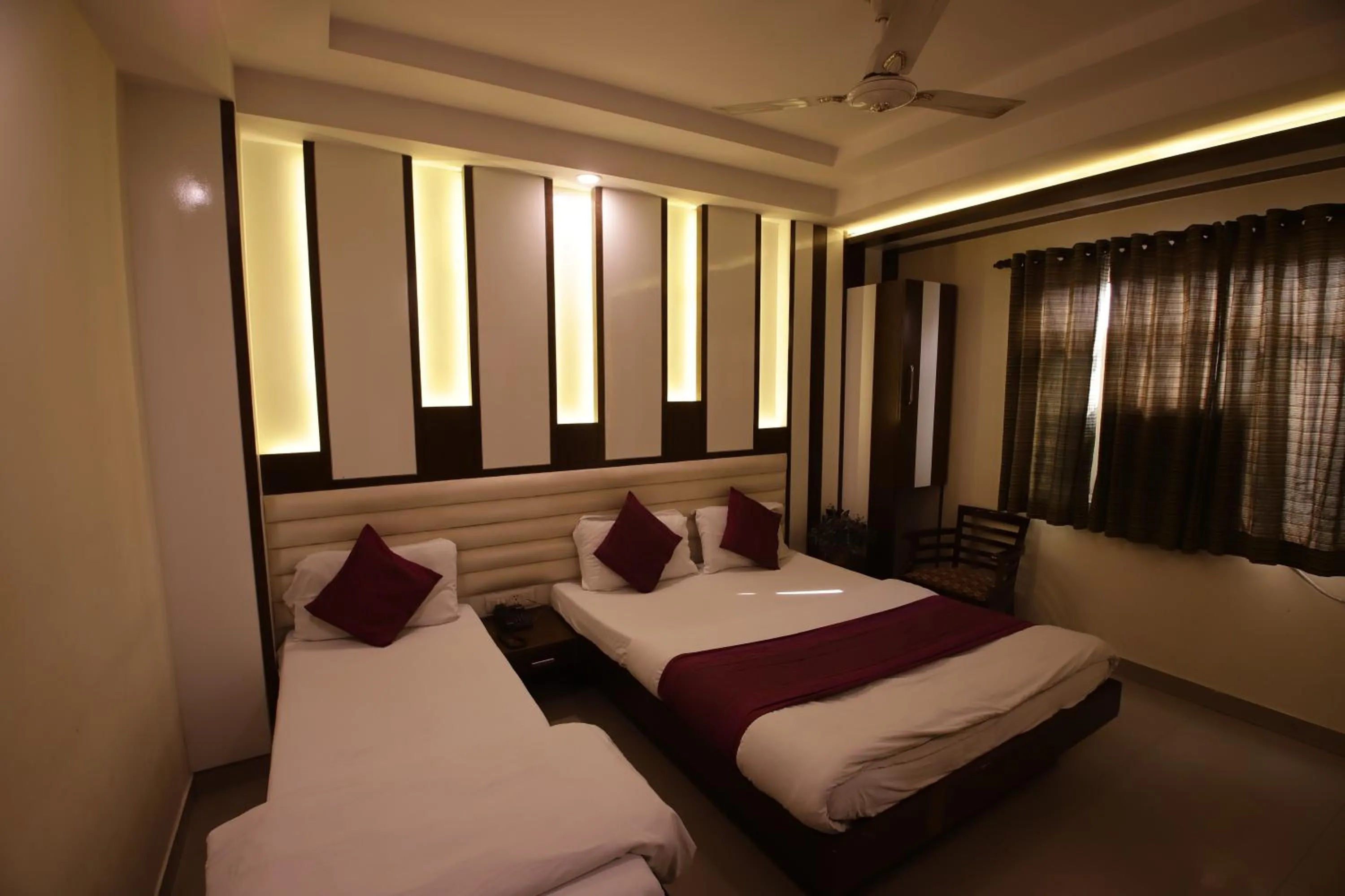 Bed in Hotel Golden Wings