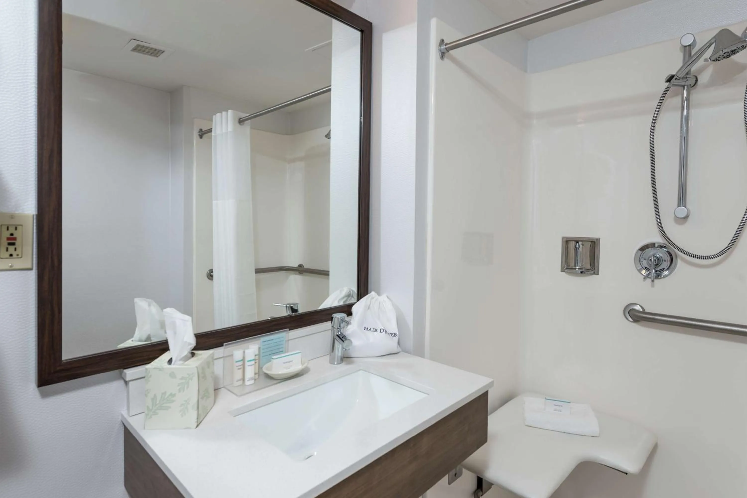 Bathroom in Hampton Inn Fall River/Westport